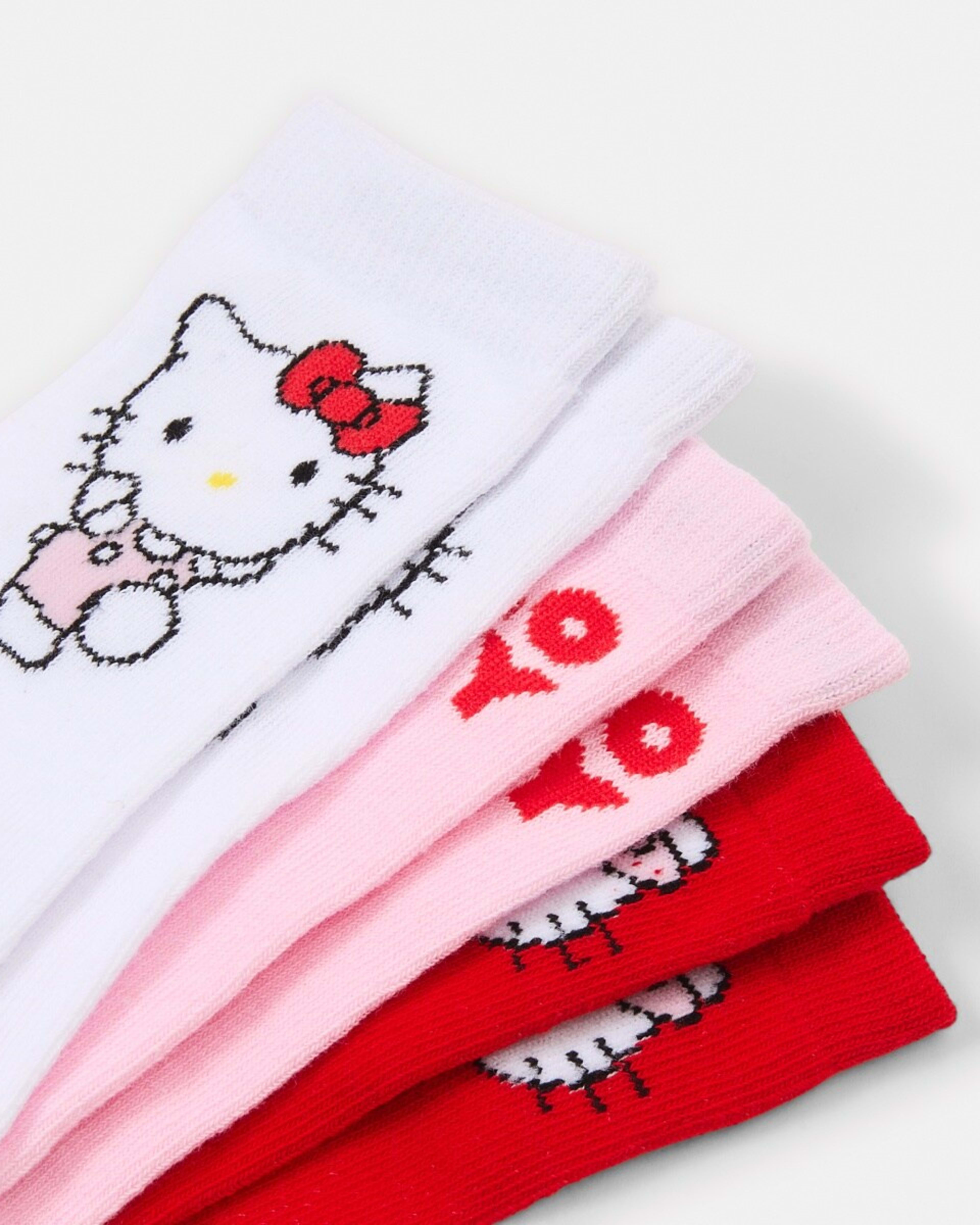 2 3 Pack Hello Kitty License Crew Socks Hellokitty, 2 of 3