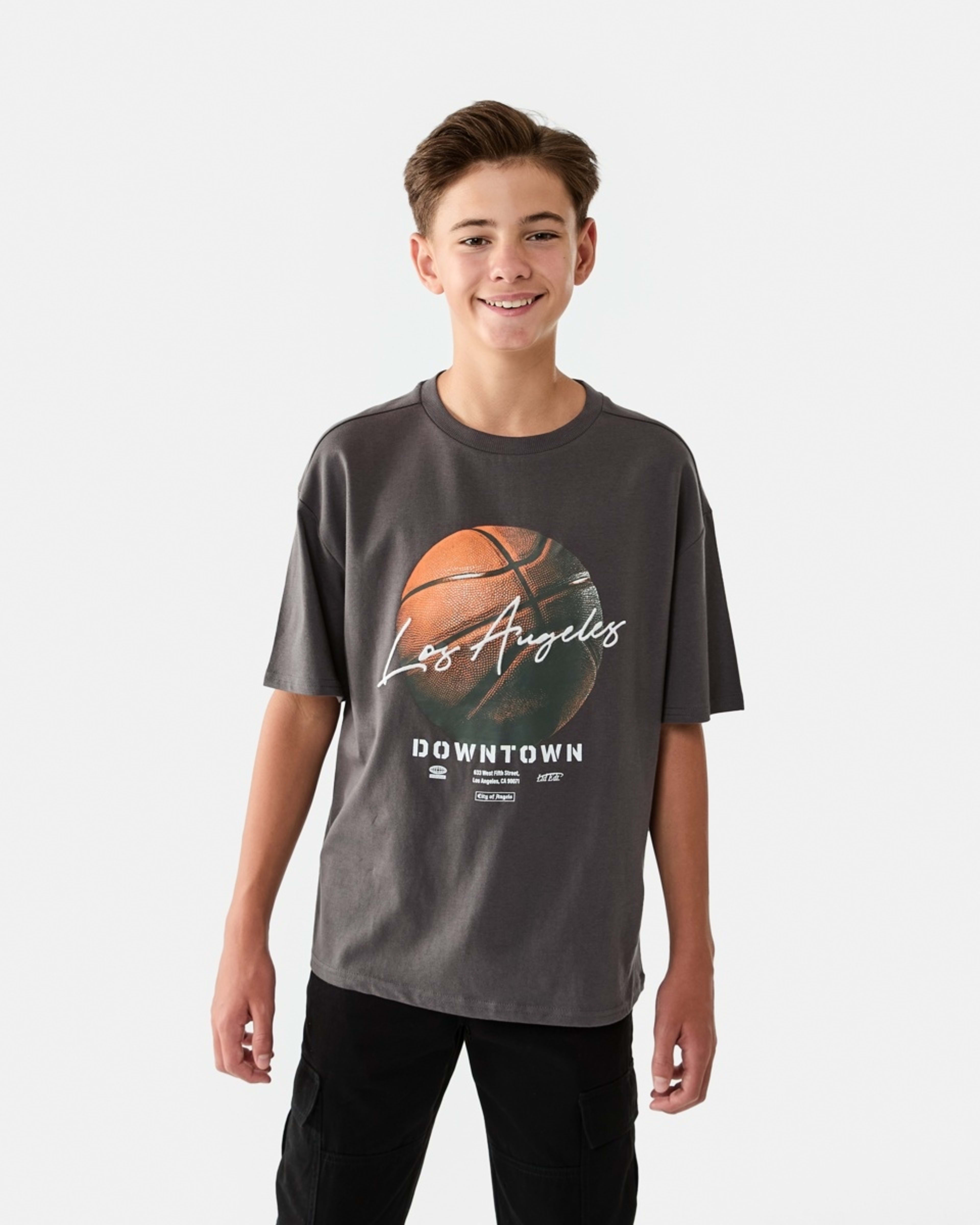 1 Short Sleeve Oversized Graphic T-shirt Bball Photoprint Dark Magnet