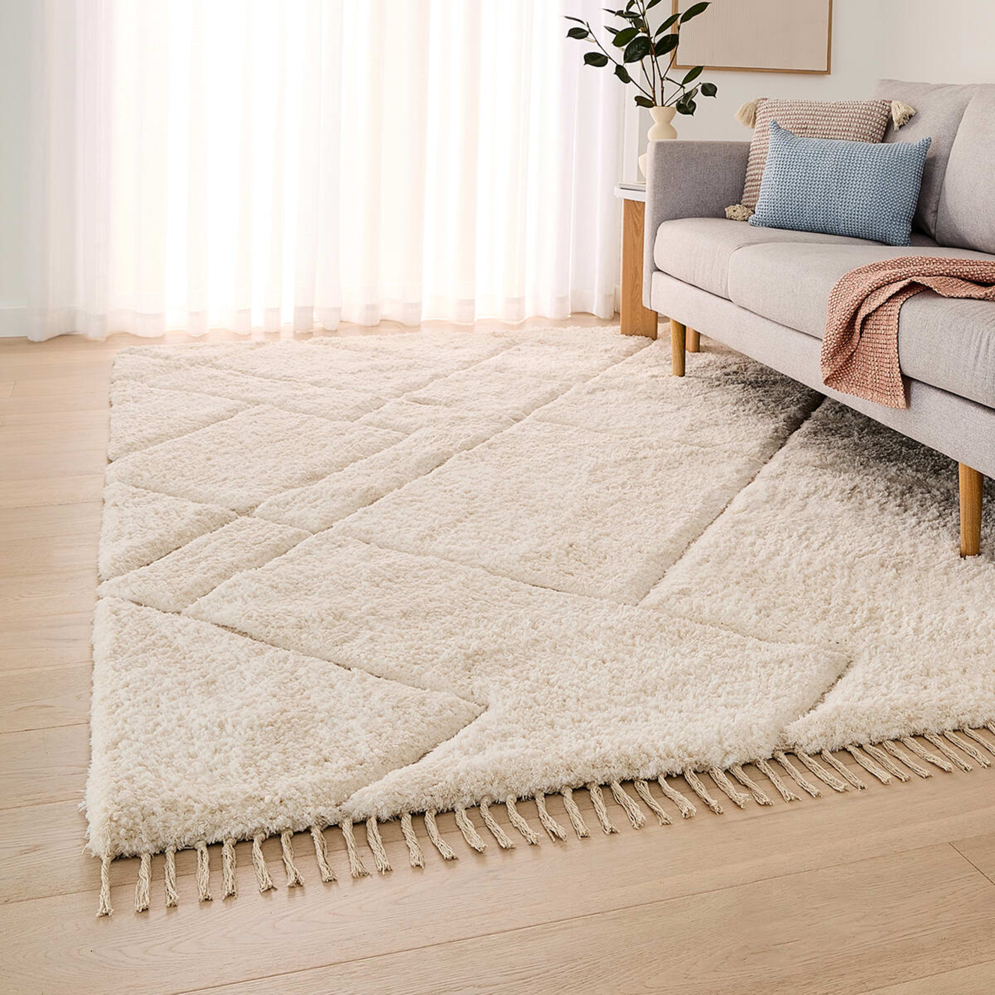 1 Sophia Rug - White, Extra Large - 270cm x 180cm