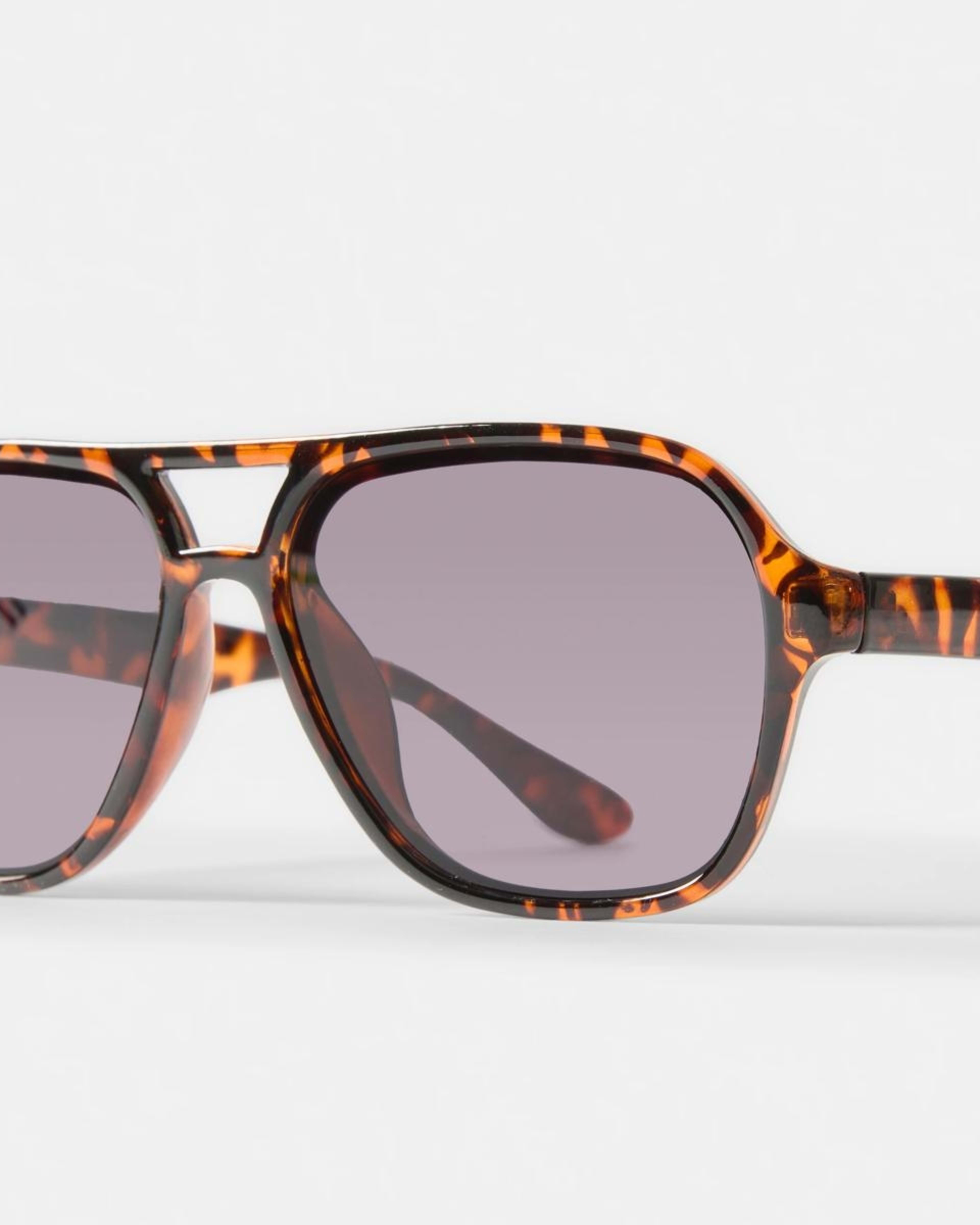 3 Square Aviator Sunglasses Tort Blk, 3 of 6