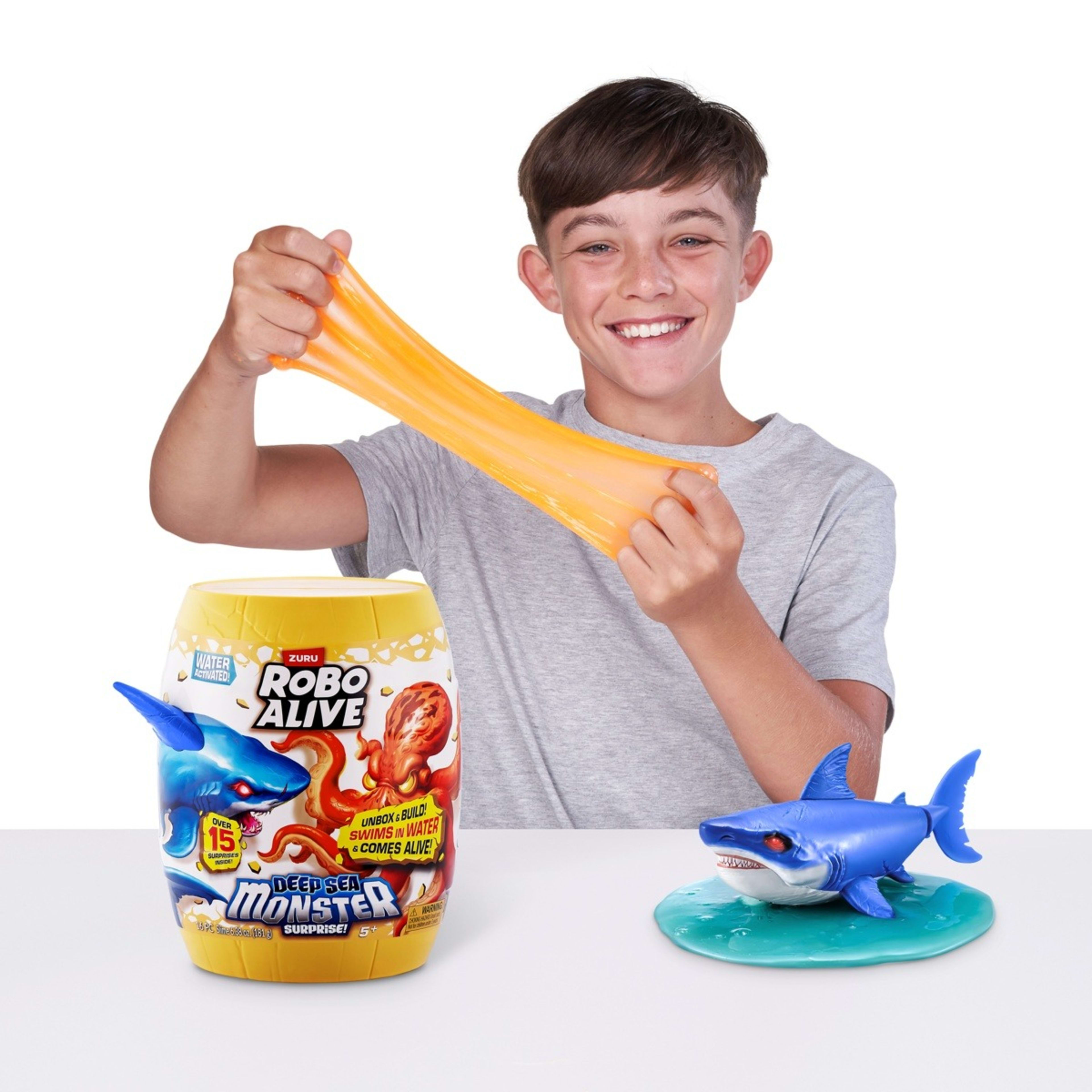 7 Zuru Robo Alive Deep Sea Monster Surprise - Assorted, 7 of 9