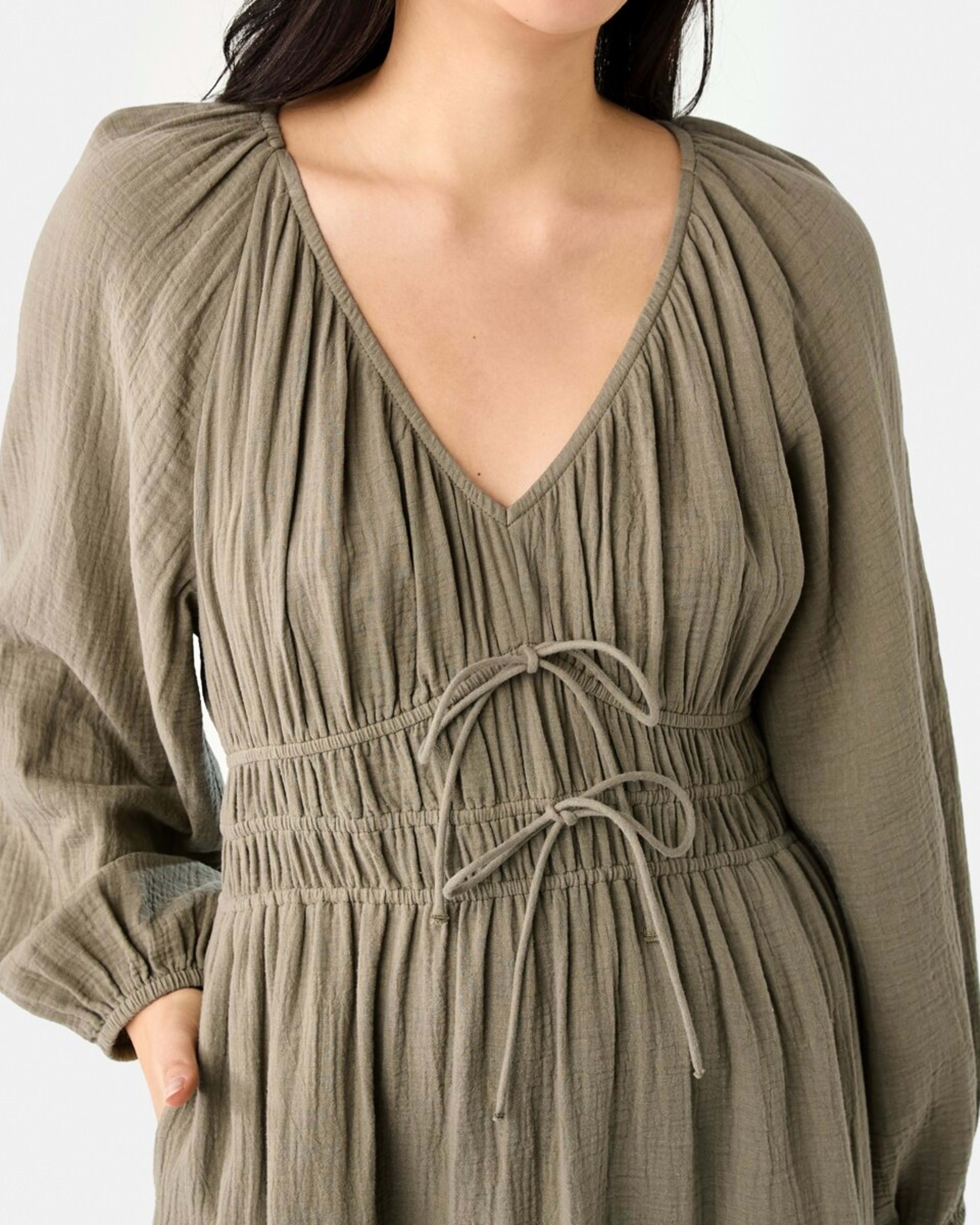 6 Long Sleeve Shirred Detail Midi Dress PAVEMENT GREY, 6 of 7