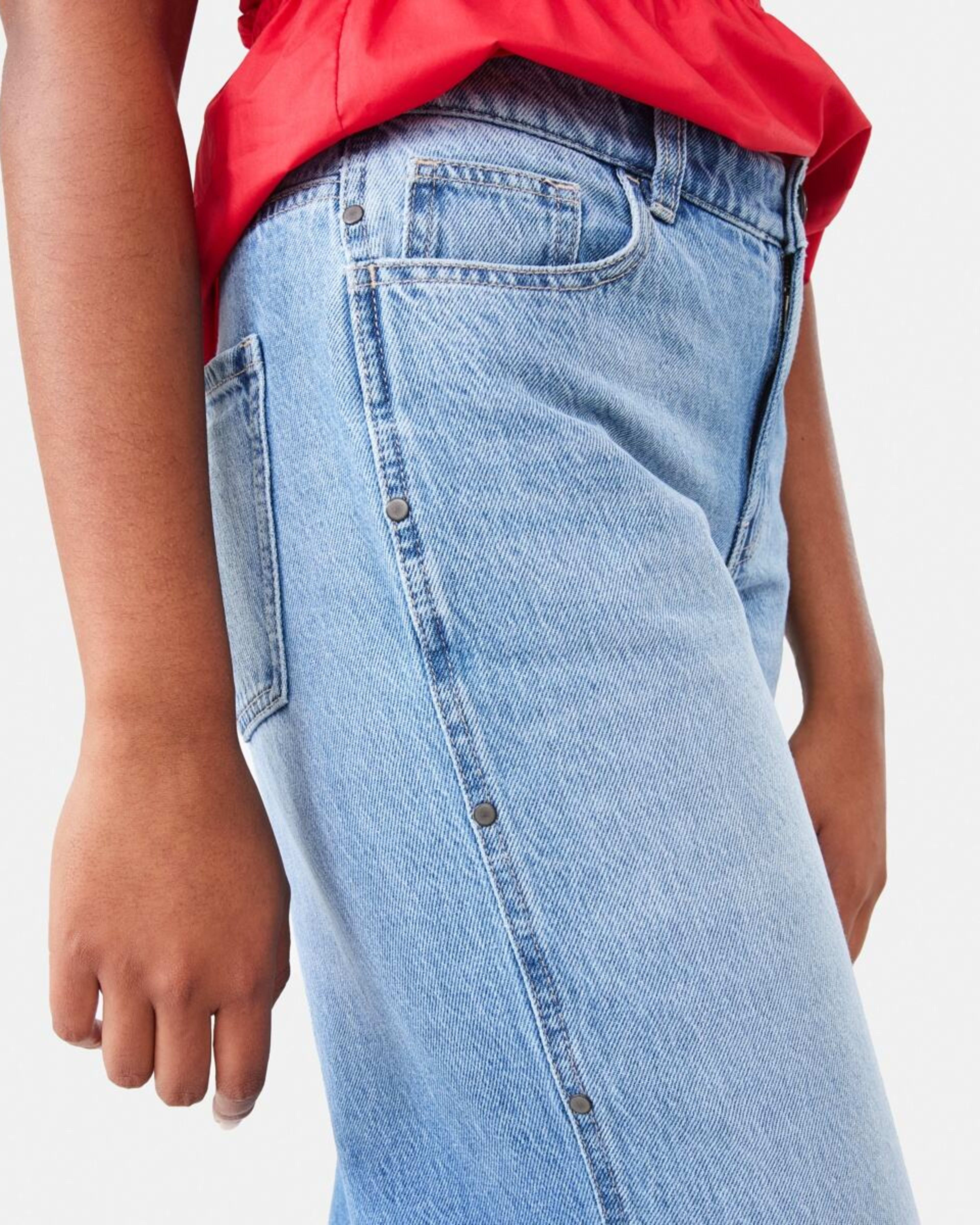 9 Straight Leg Stud Jeans Mid Wash, 9 of 9