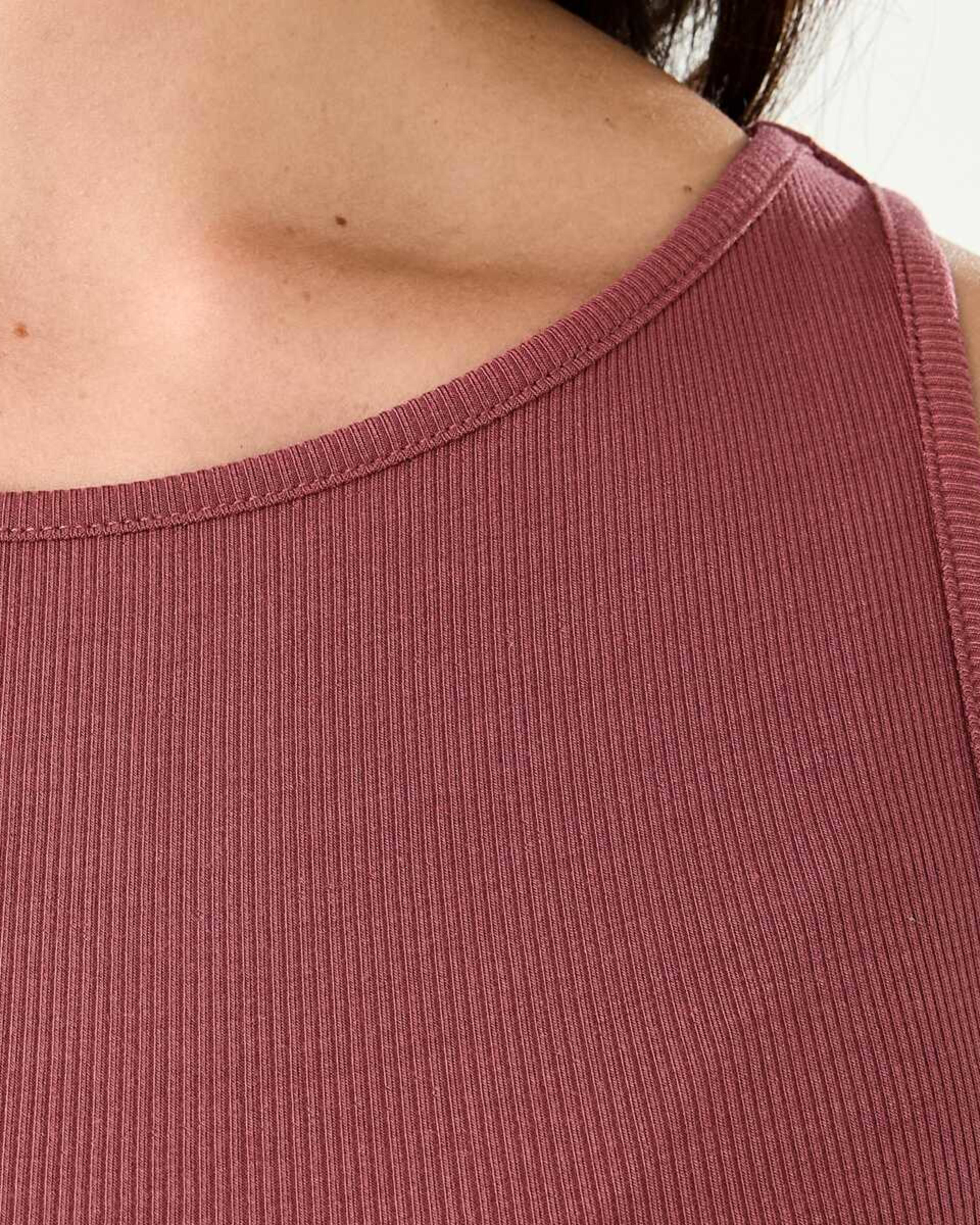 7 Sleeveless Rib Boat Neck Top Dried Red, 7 of 8