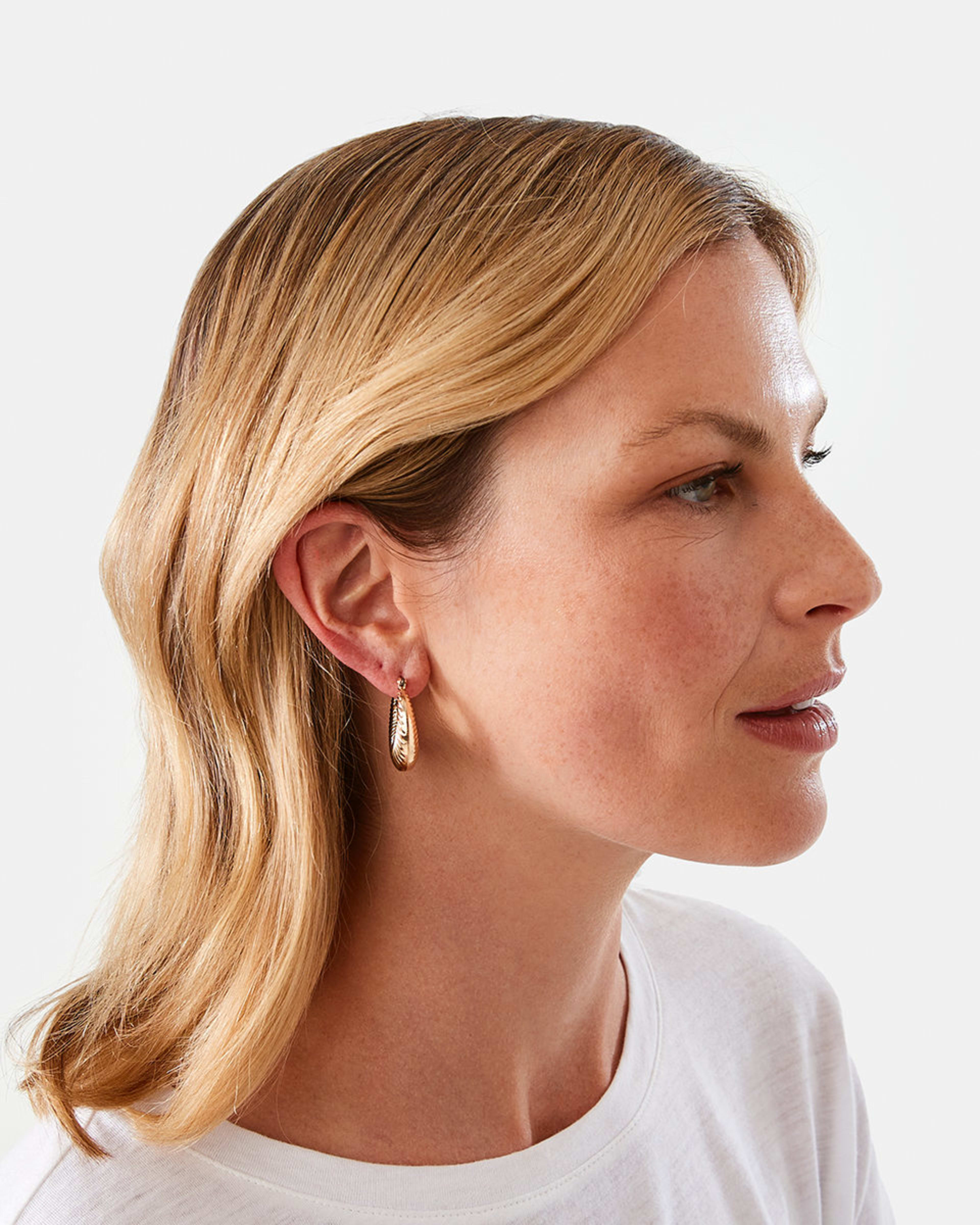 6 3 Pack Textured Hoop Earrings Gold, 6 of 7