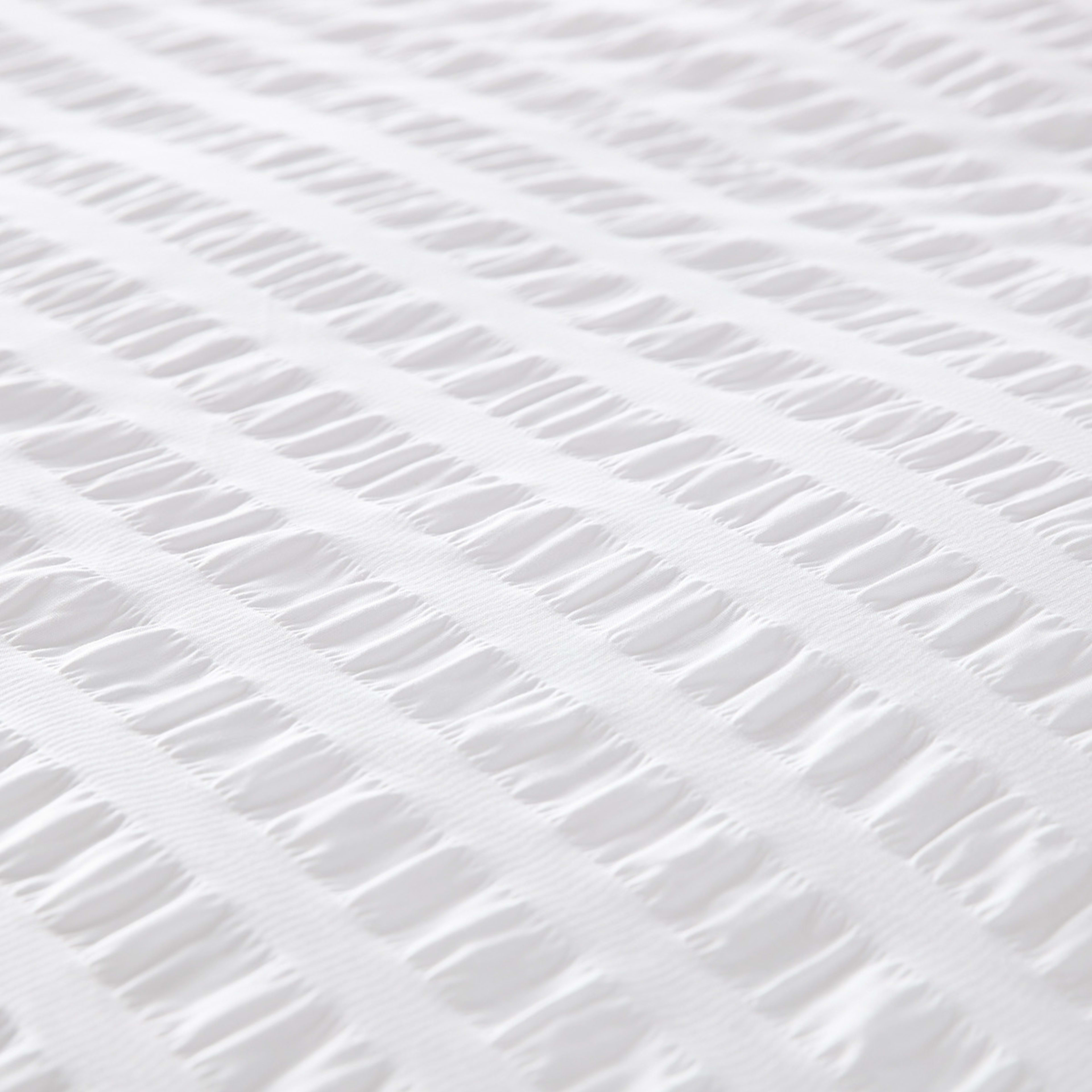 Amity Seersucker Quilt Cover Set Queen Bed, White Kmart