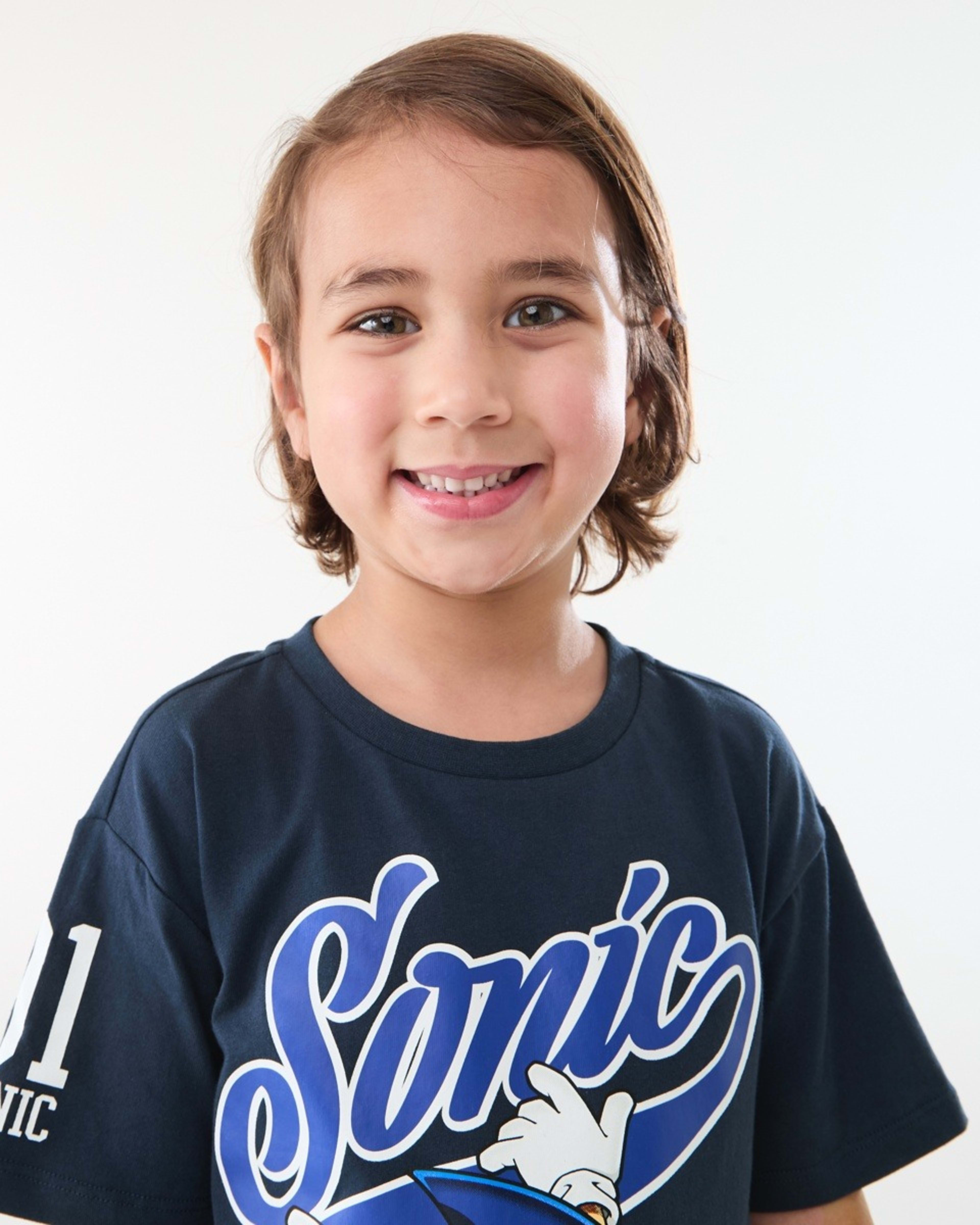 3 Sonic License T-shirt SONIC PLAYS SOCCER, 3 of 8