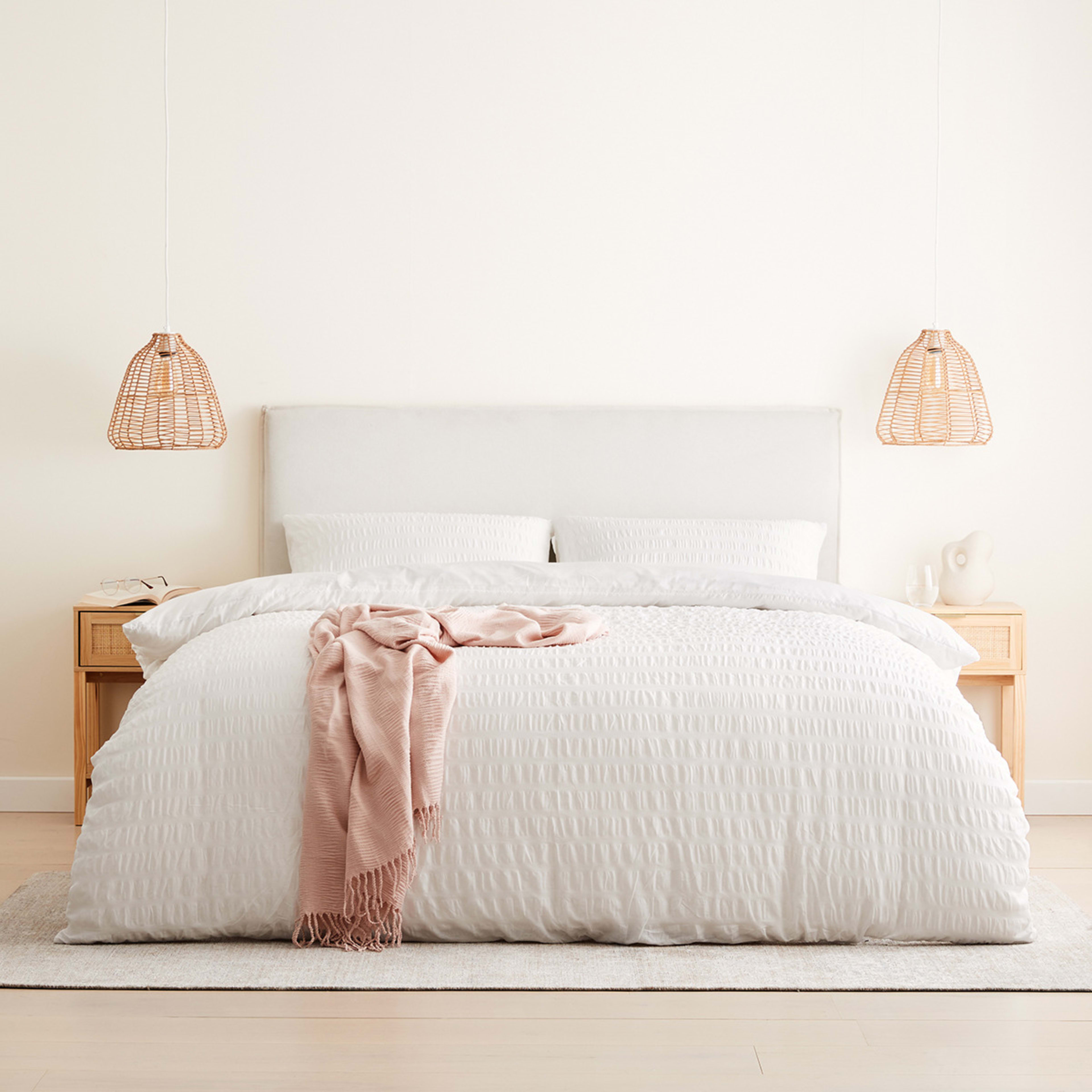 1 Queen Bed Winston Bedhead, 1 of 7