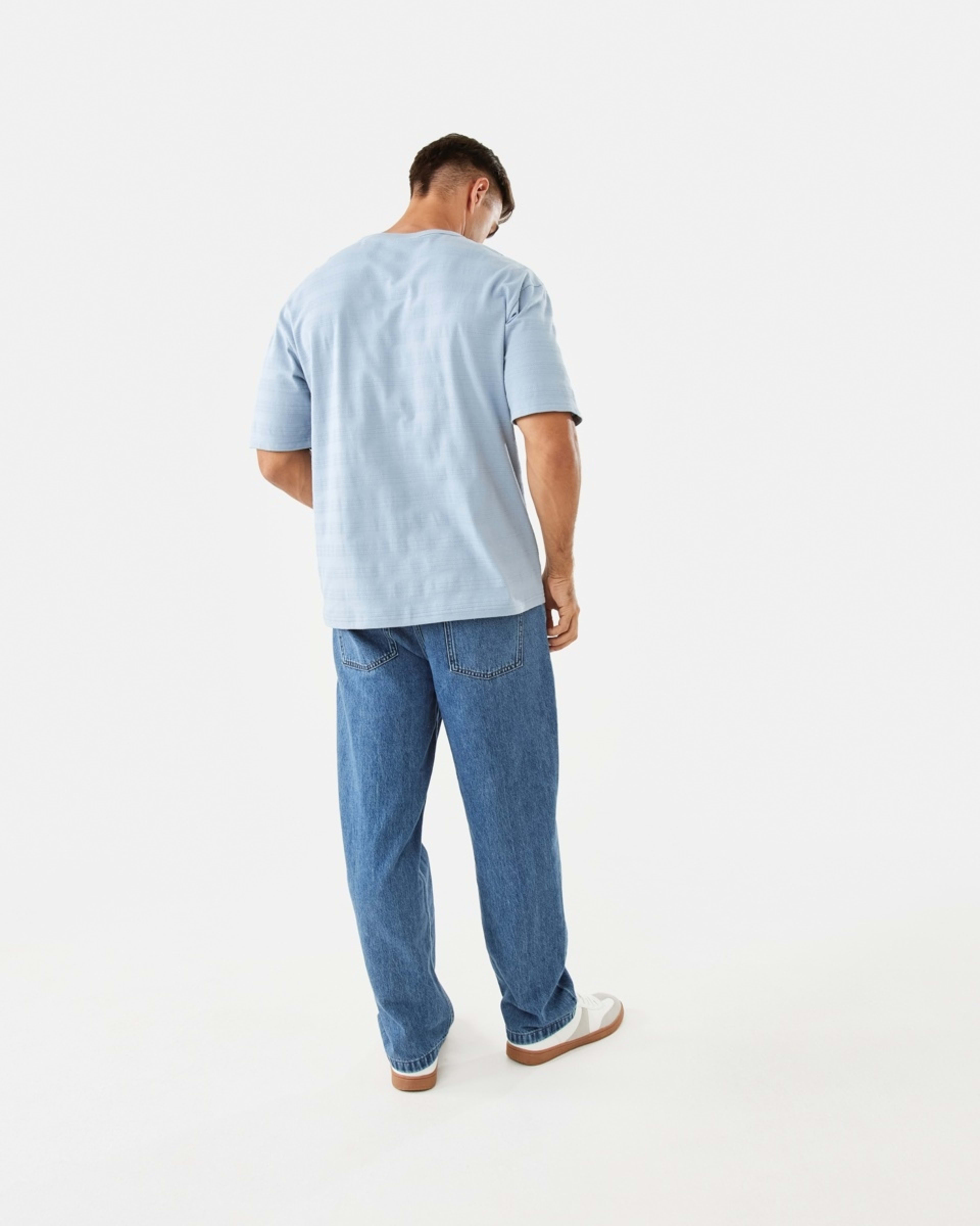 4 Oversized Textured T-shirt Blu Ash, 4 of 6