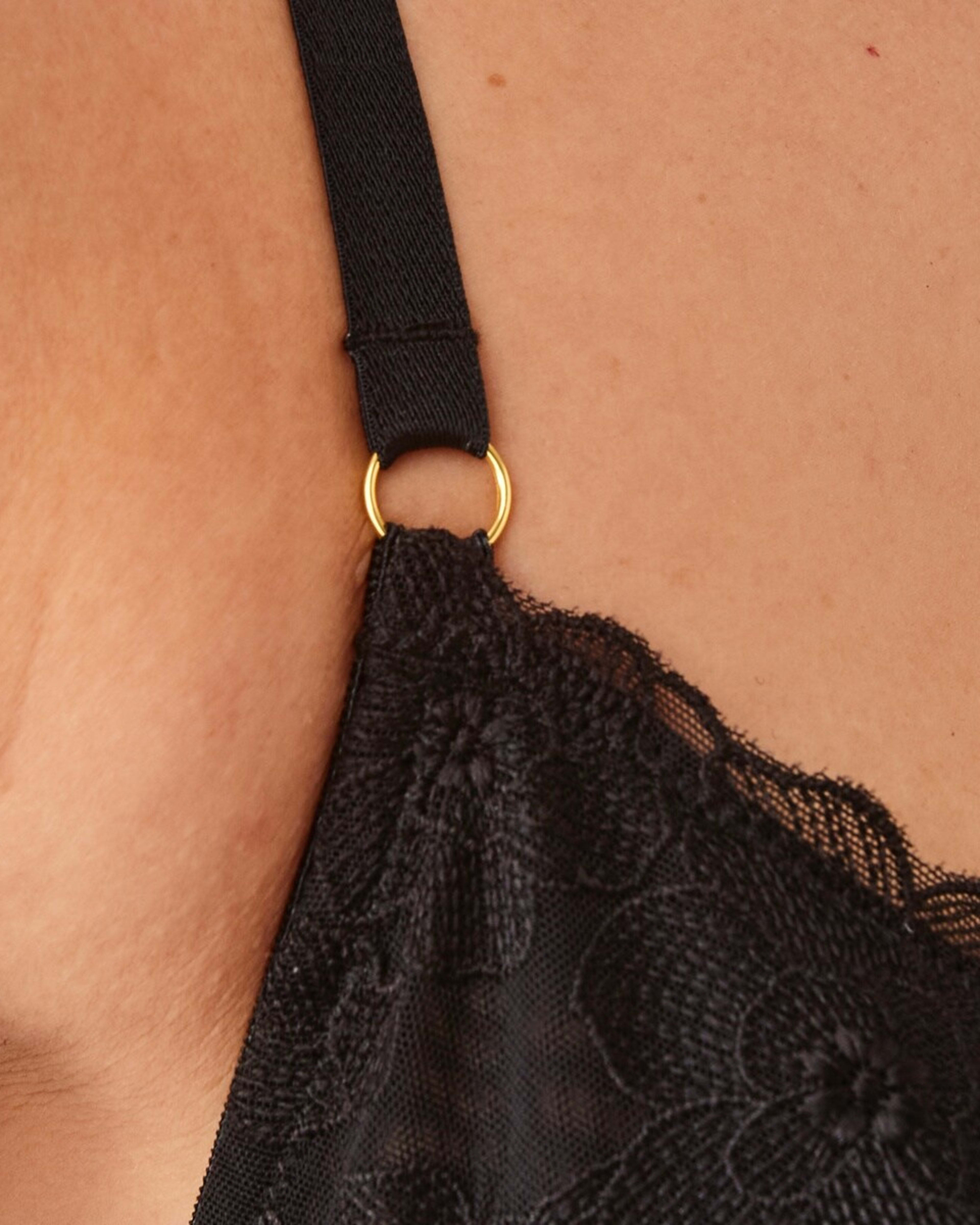 5 Co-ordinated Soft Cup Mesh Underwire Bra Black, 5 of 7