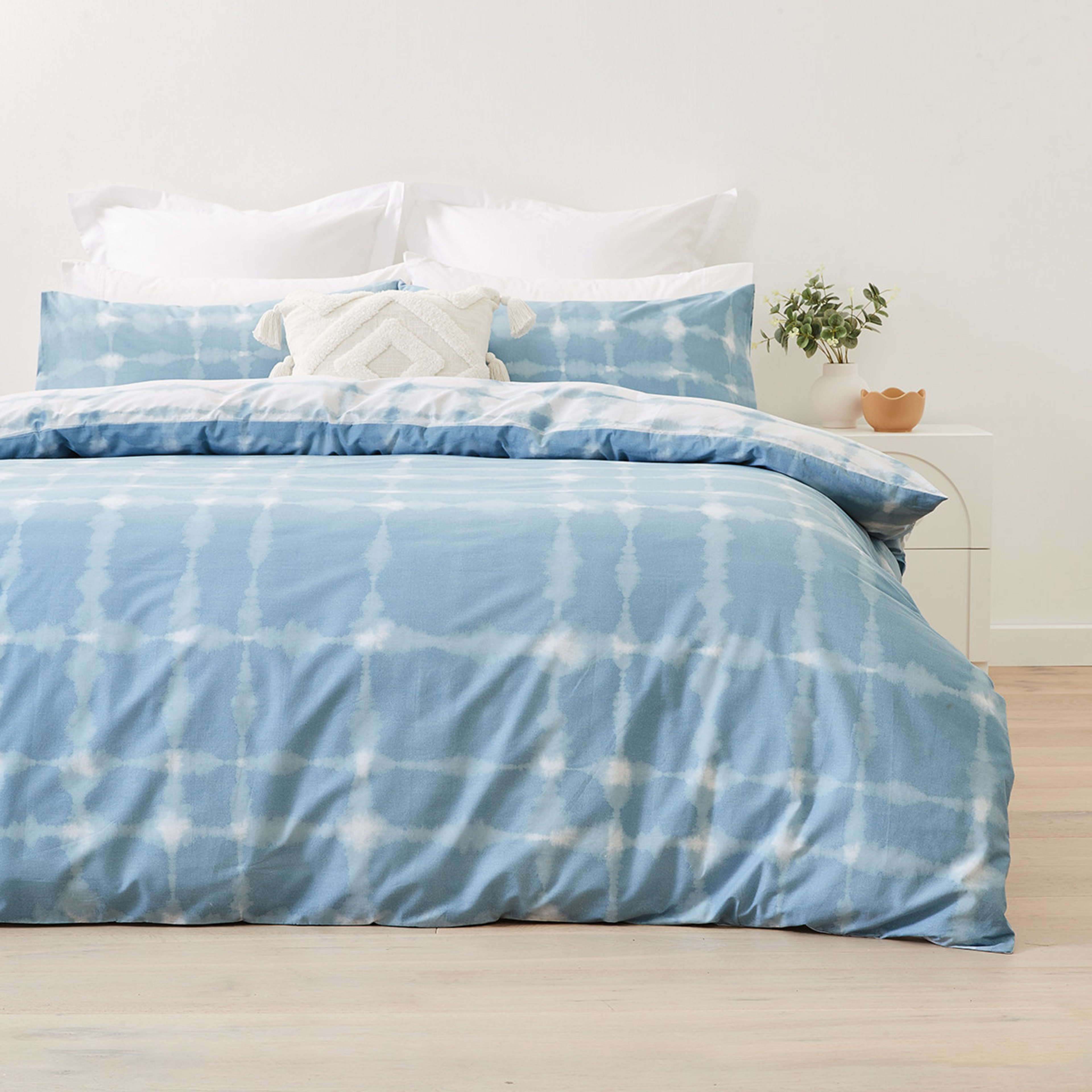 1 Kai Cotton Rich Reversible Quilt Cover Set - Double Bed, Blue