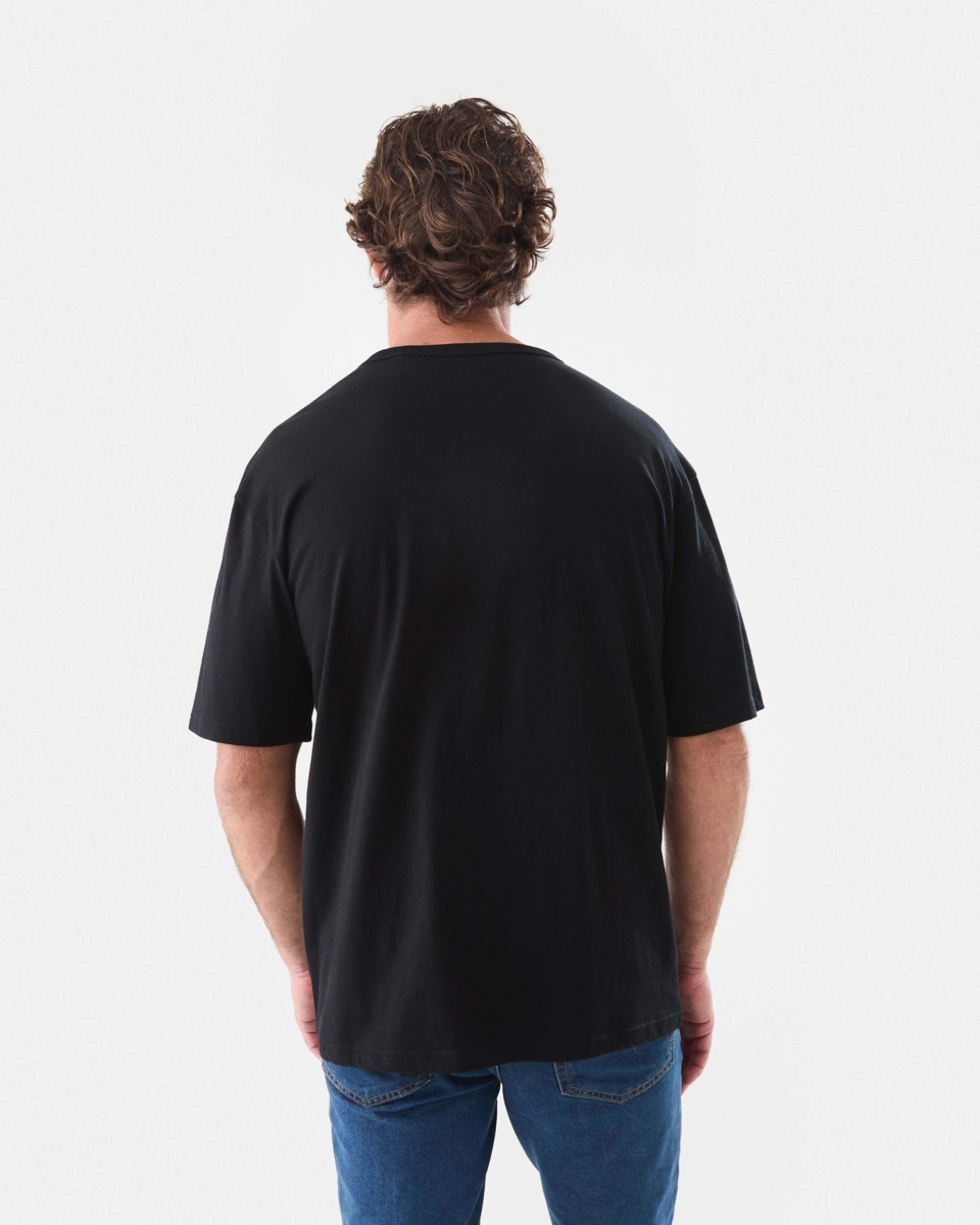 3 Oversized Graphic T-shirt Black, 3 of 5