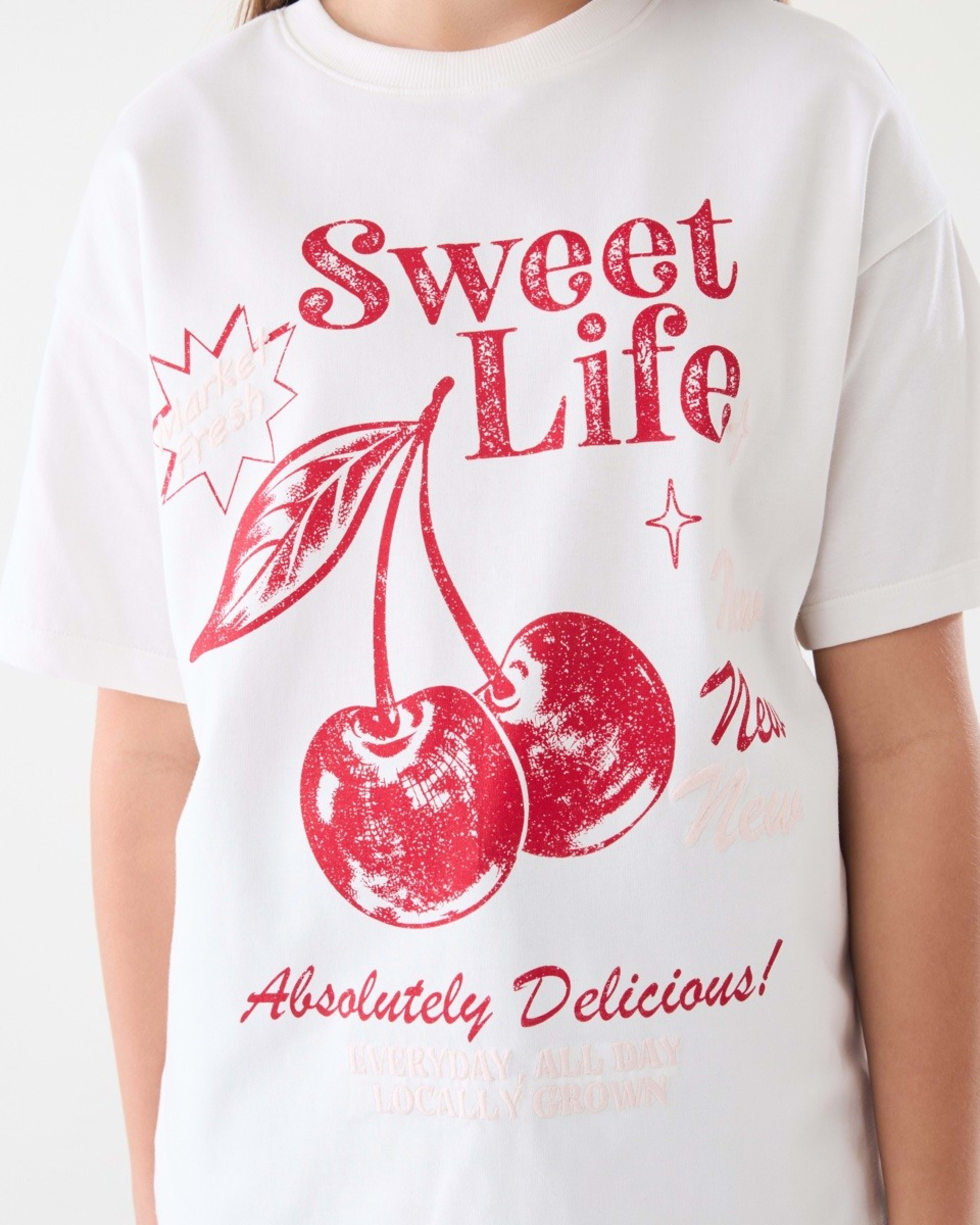 4 Oversized T-shirt Cherry, 4 of 6