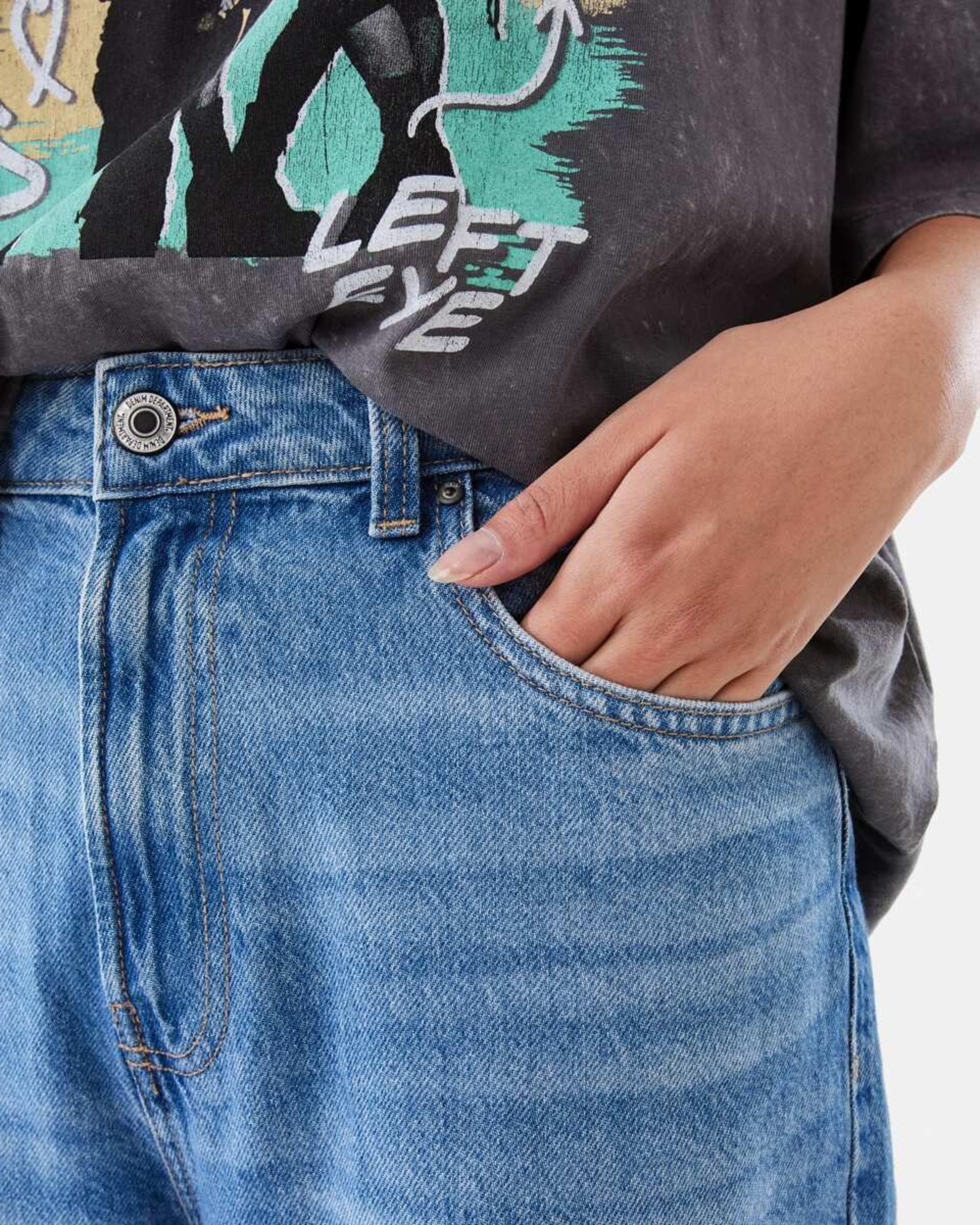 5 Straight Leg Jeans MID WASH, 5 of 8