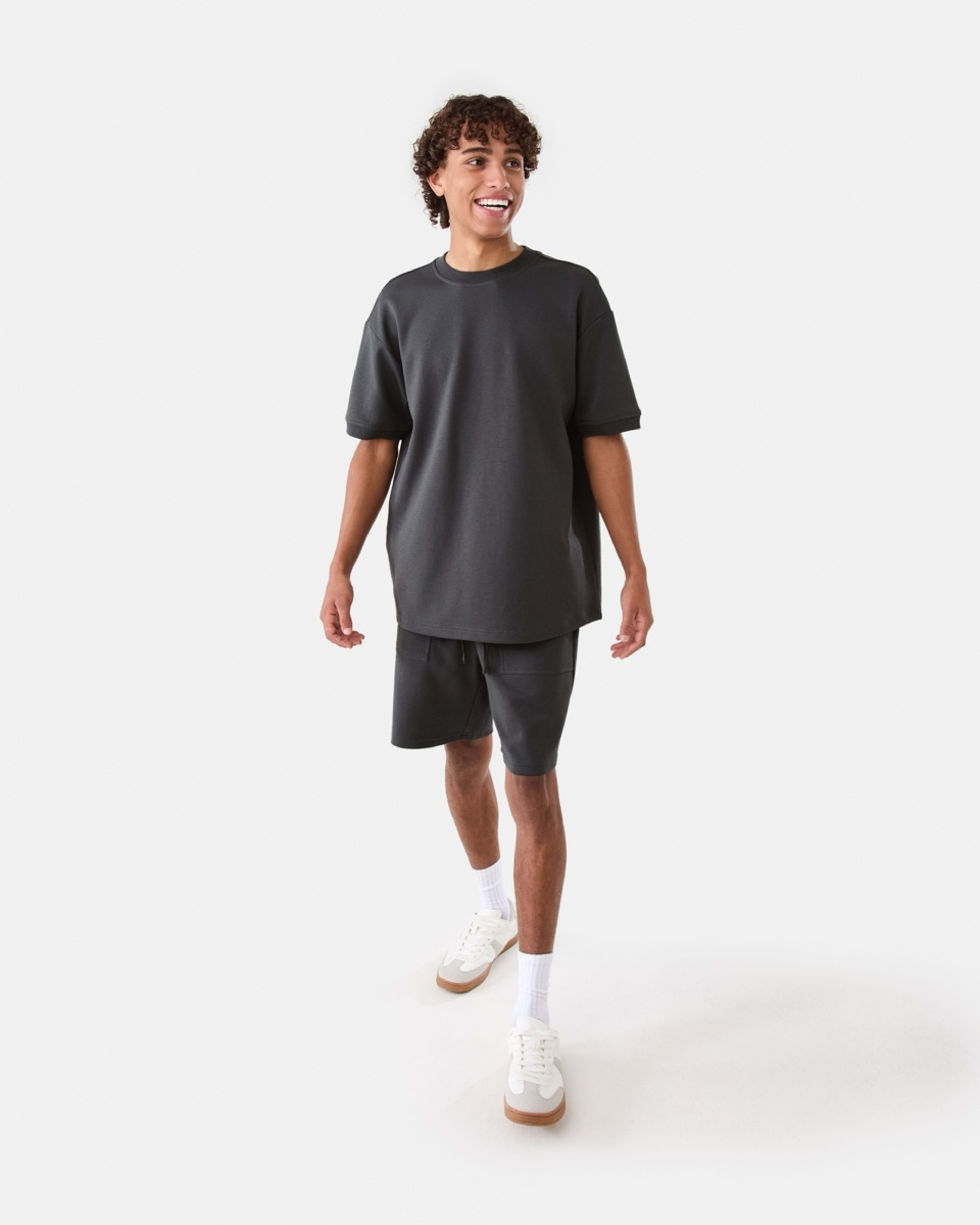 2 Oversized Interlock T-shirt VOLCANIC ROCK, 2 of 6