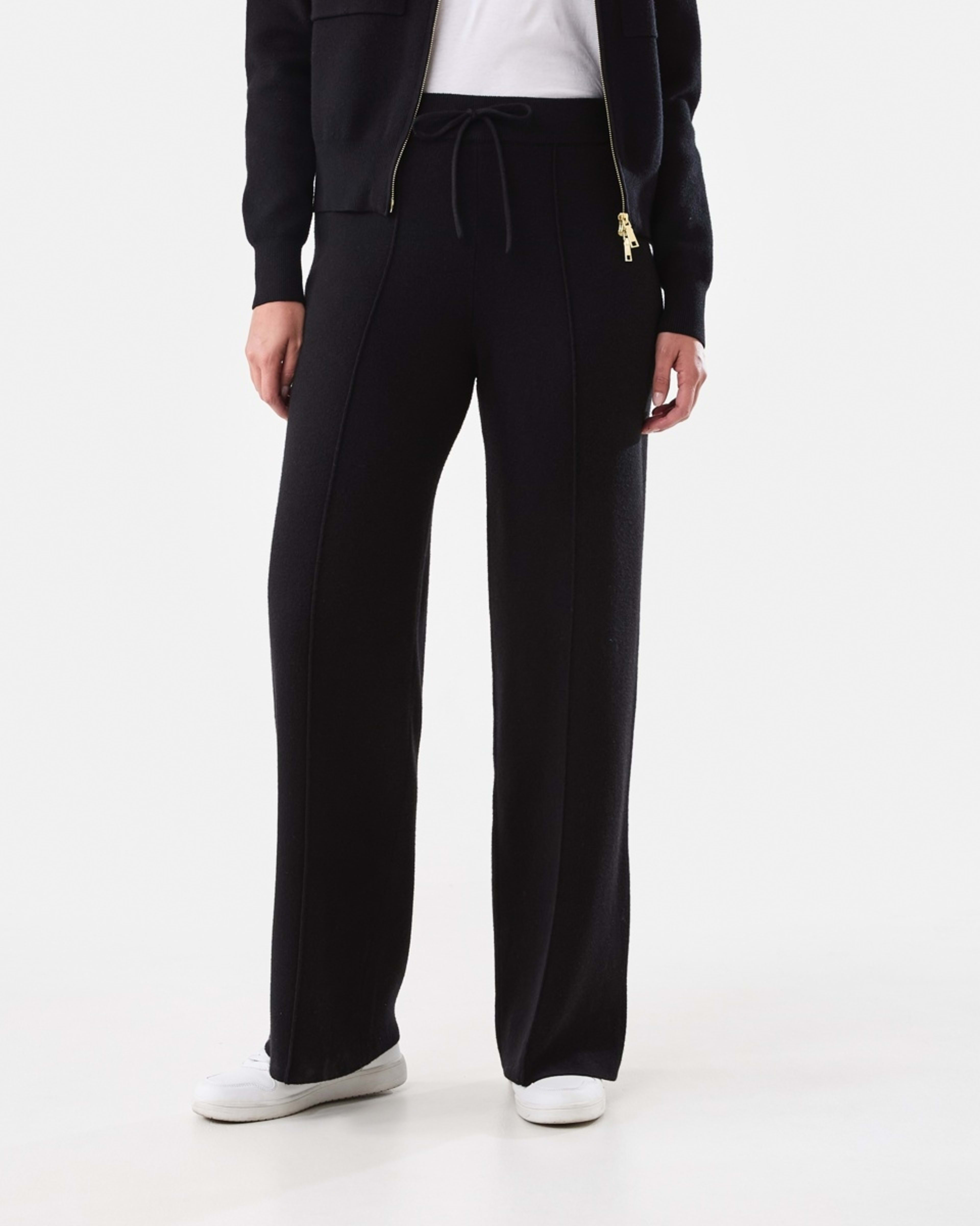1 Seam Front True Knit Pants Black