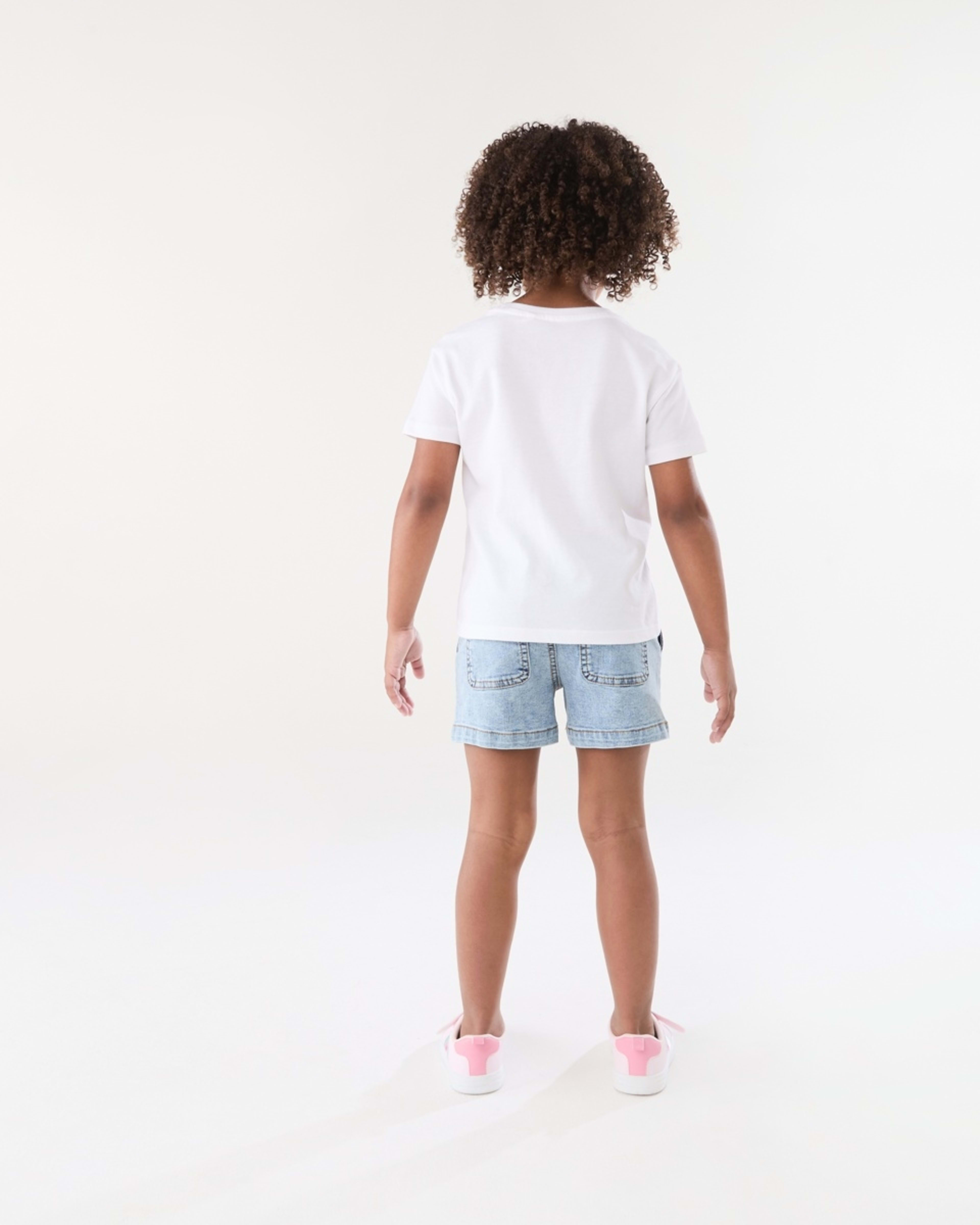 6 Denim Shorts LIGHT WASH, 6 of 6