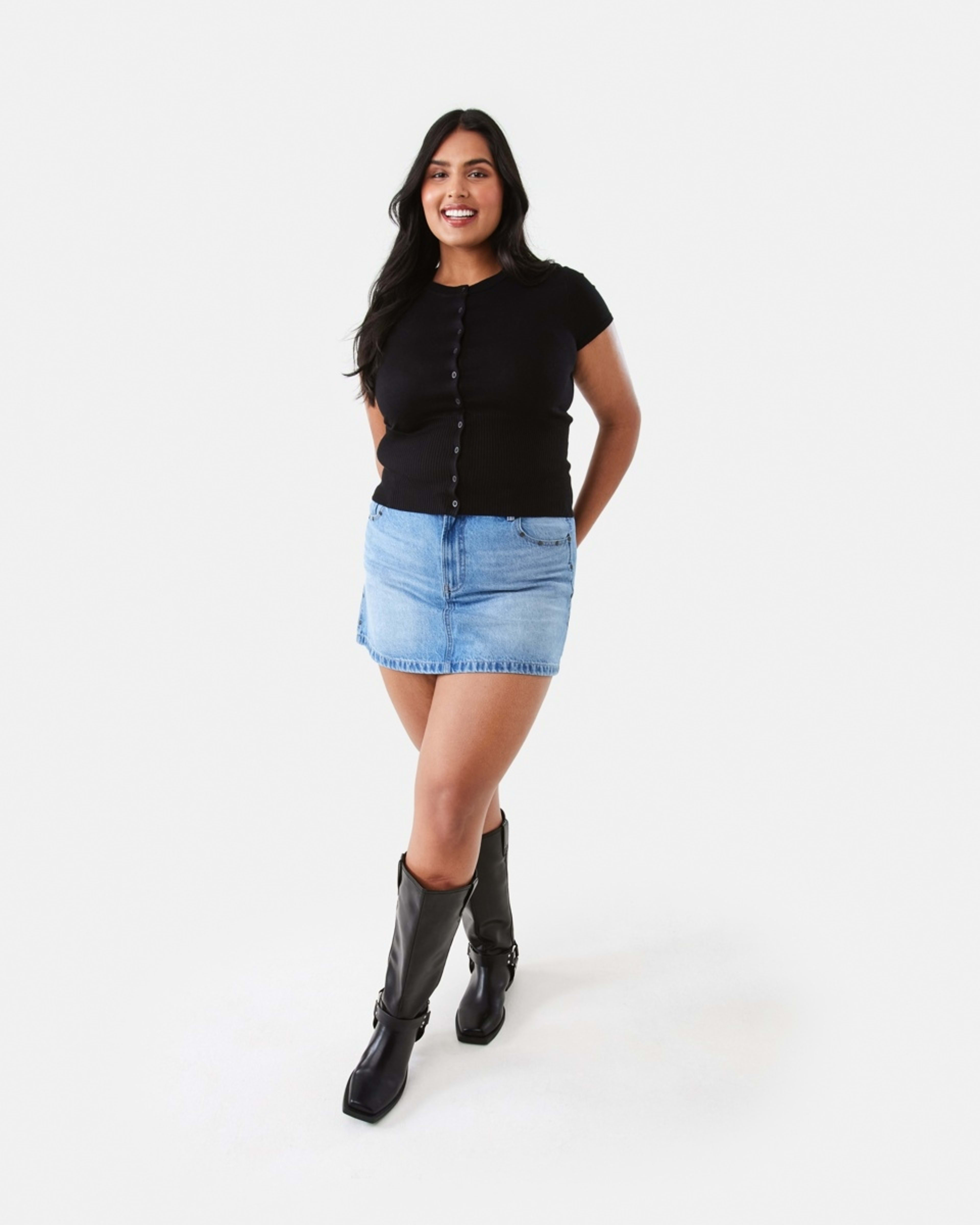 4 Short Sleeve Longline Button Up Top Black, 4 of 9