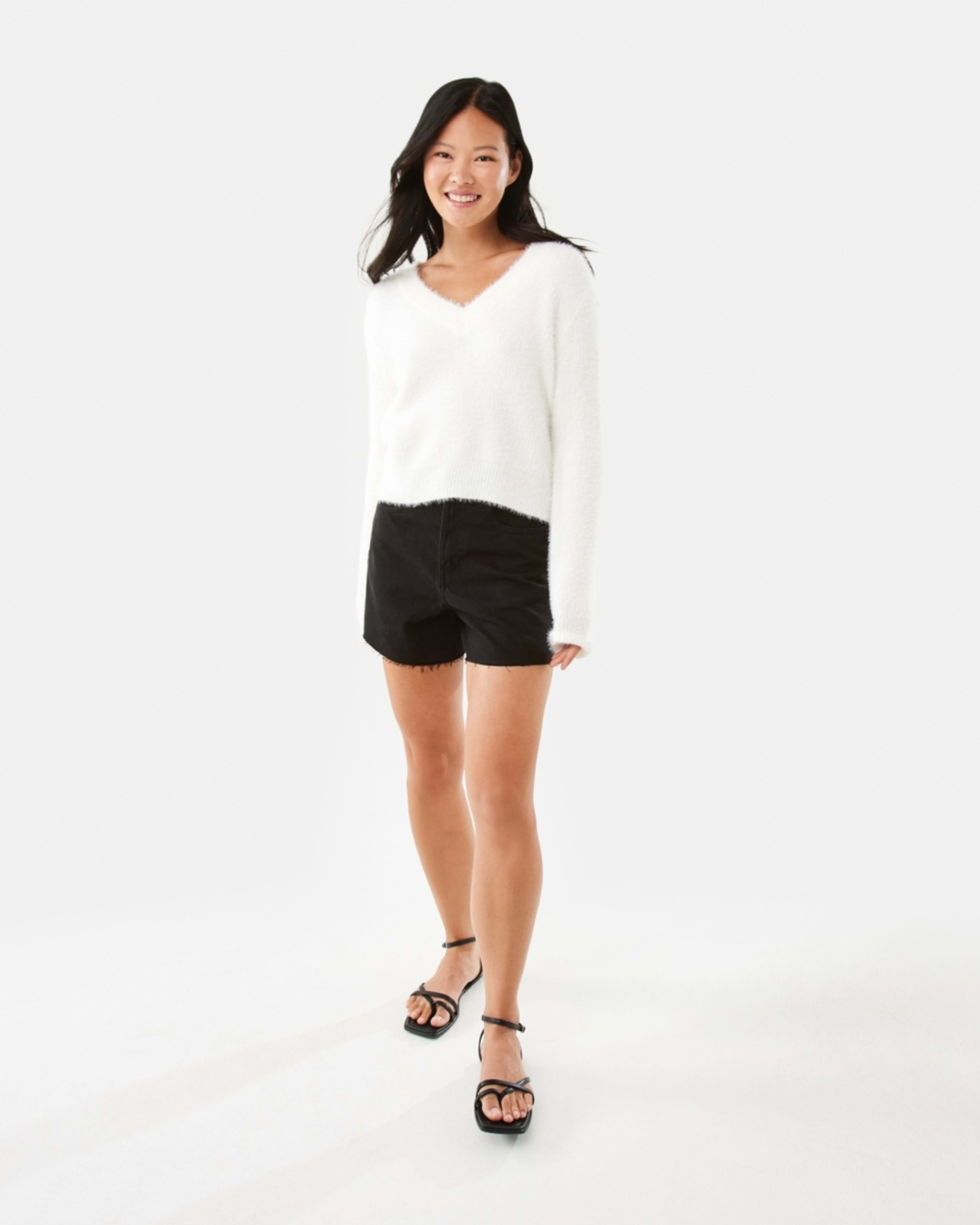 2 Eyelash V-Neck Jumper Snw White, 2 of 9