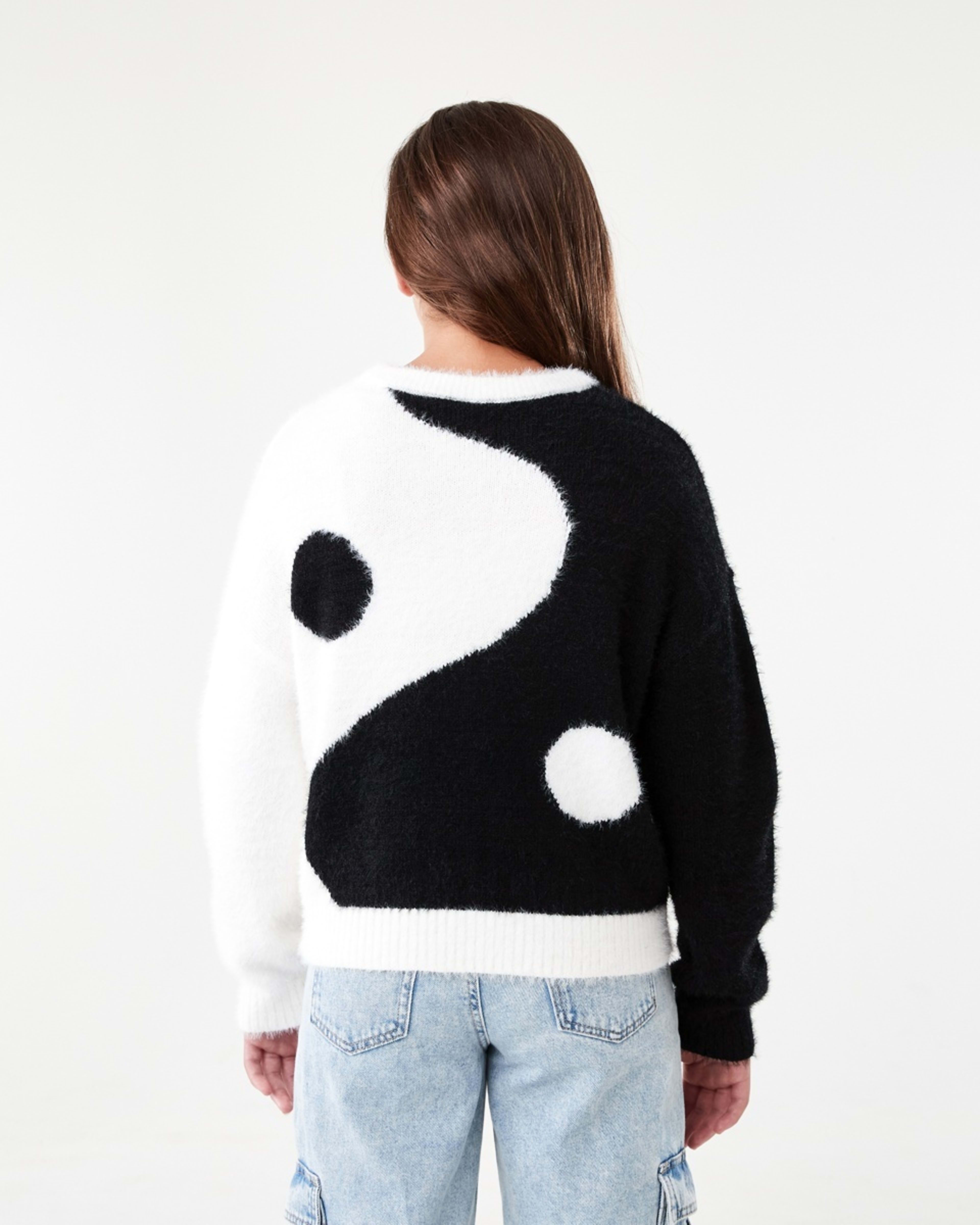 2 Jacquard Knit Top Yin Yan, 2 of 8