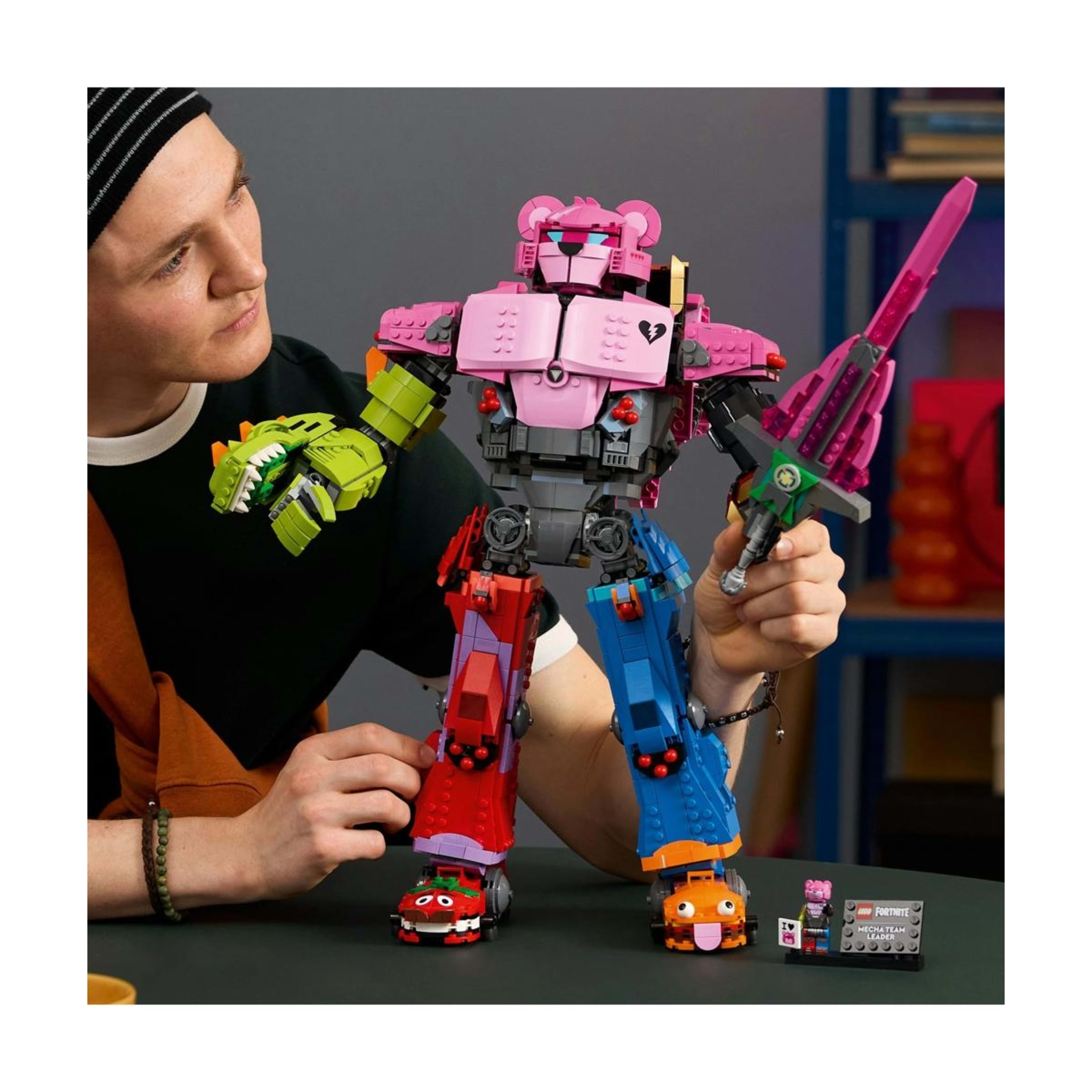8 LEGO Fortnite Mecha Team Leader 77078, 8 of 10