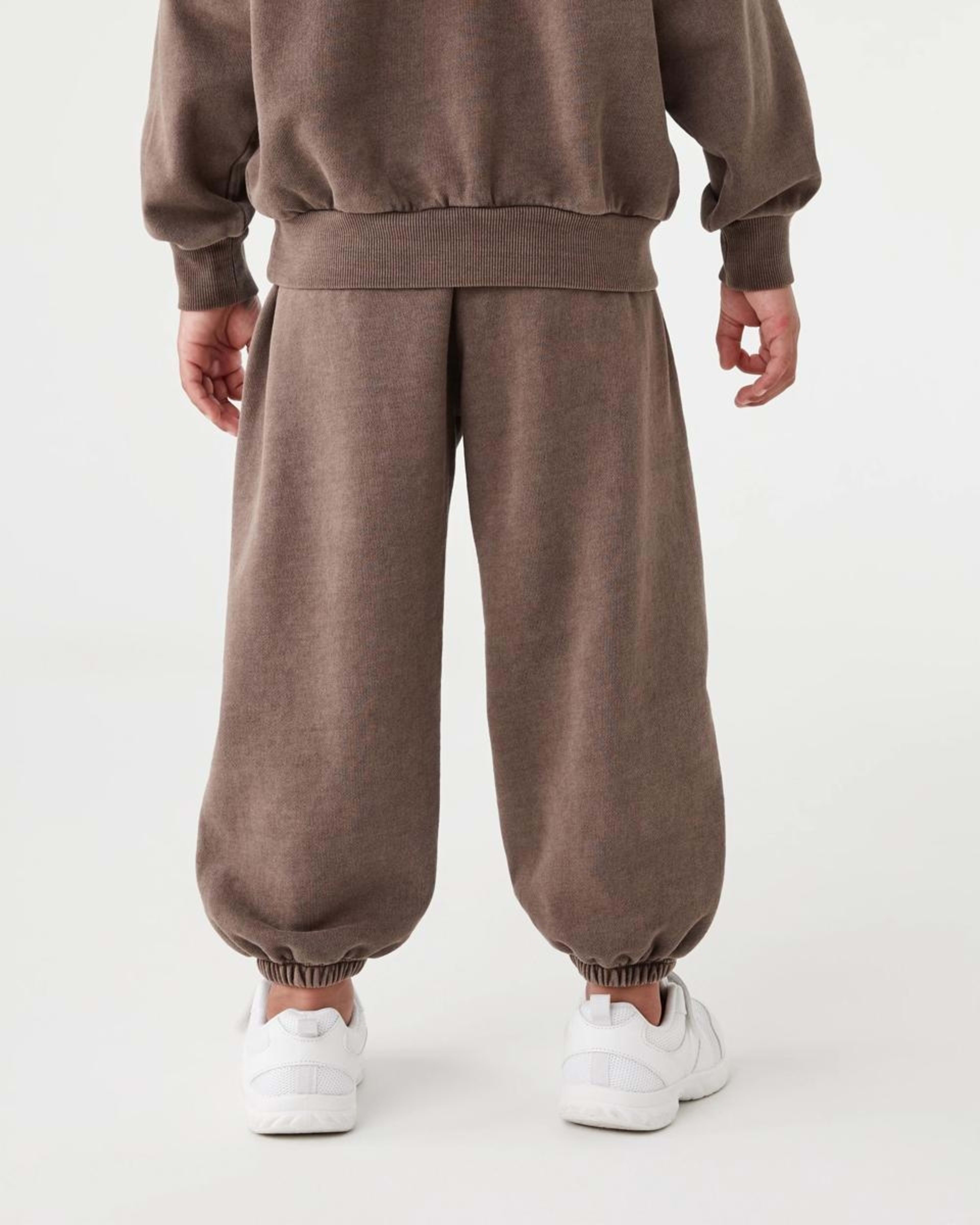 2 Washed Oversize Trackpants Mlky Brwn, 2 of 6