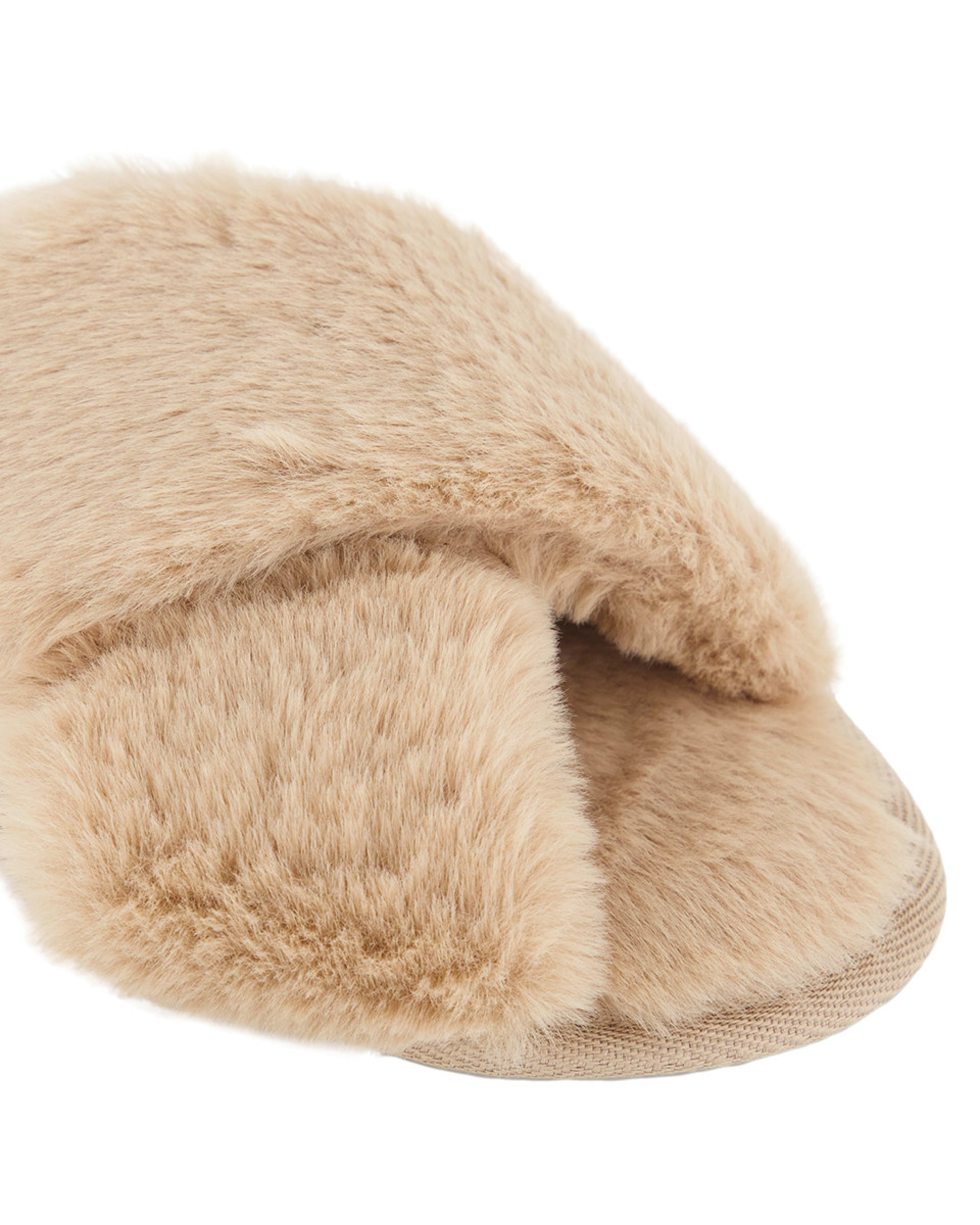 3 Crossover Furry Slippers Moonlight, 3 of 3