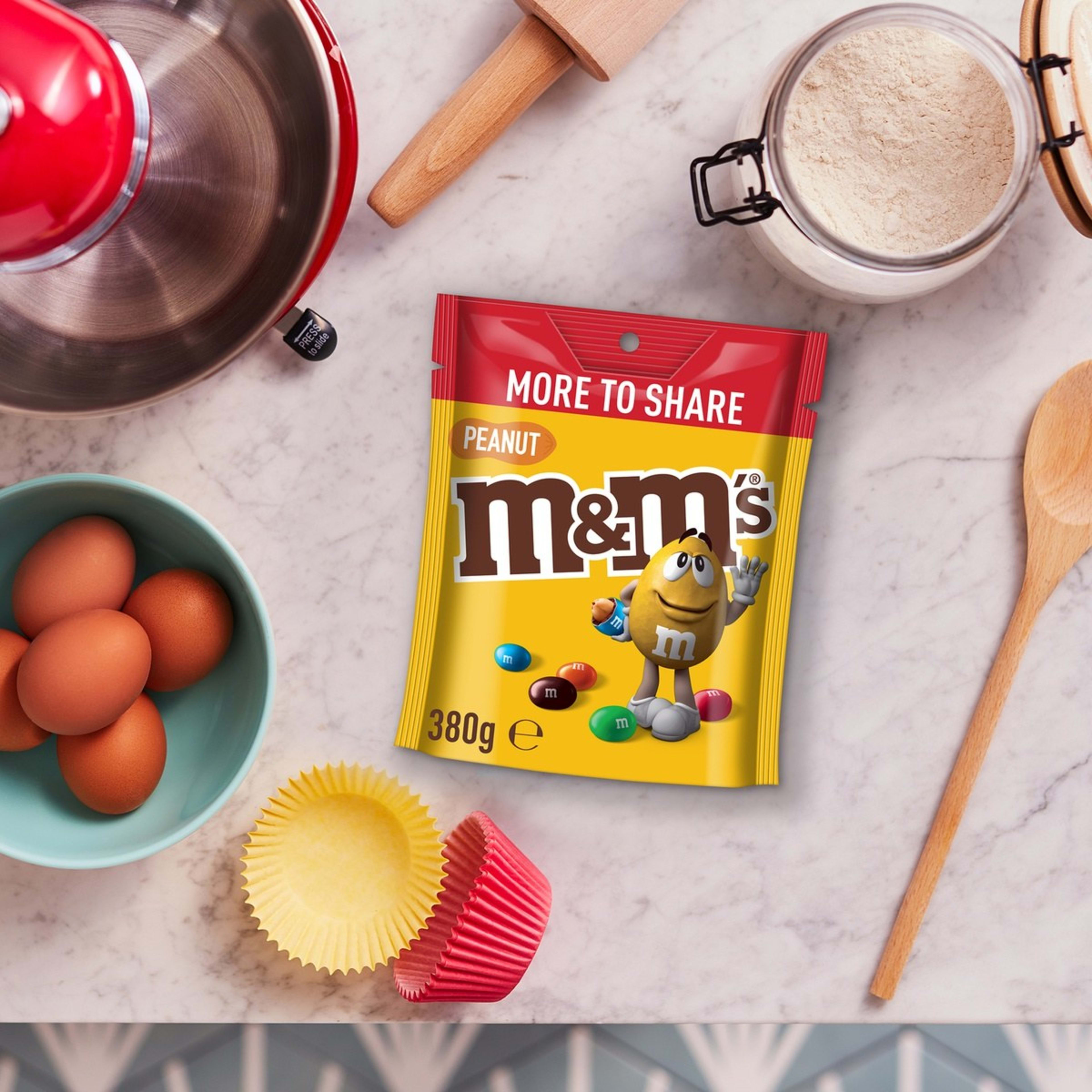 9 M&M's Peanut Milk Chocolate Snack & Share Bag 380g, 9 of 10
