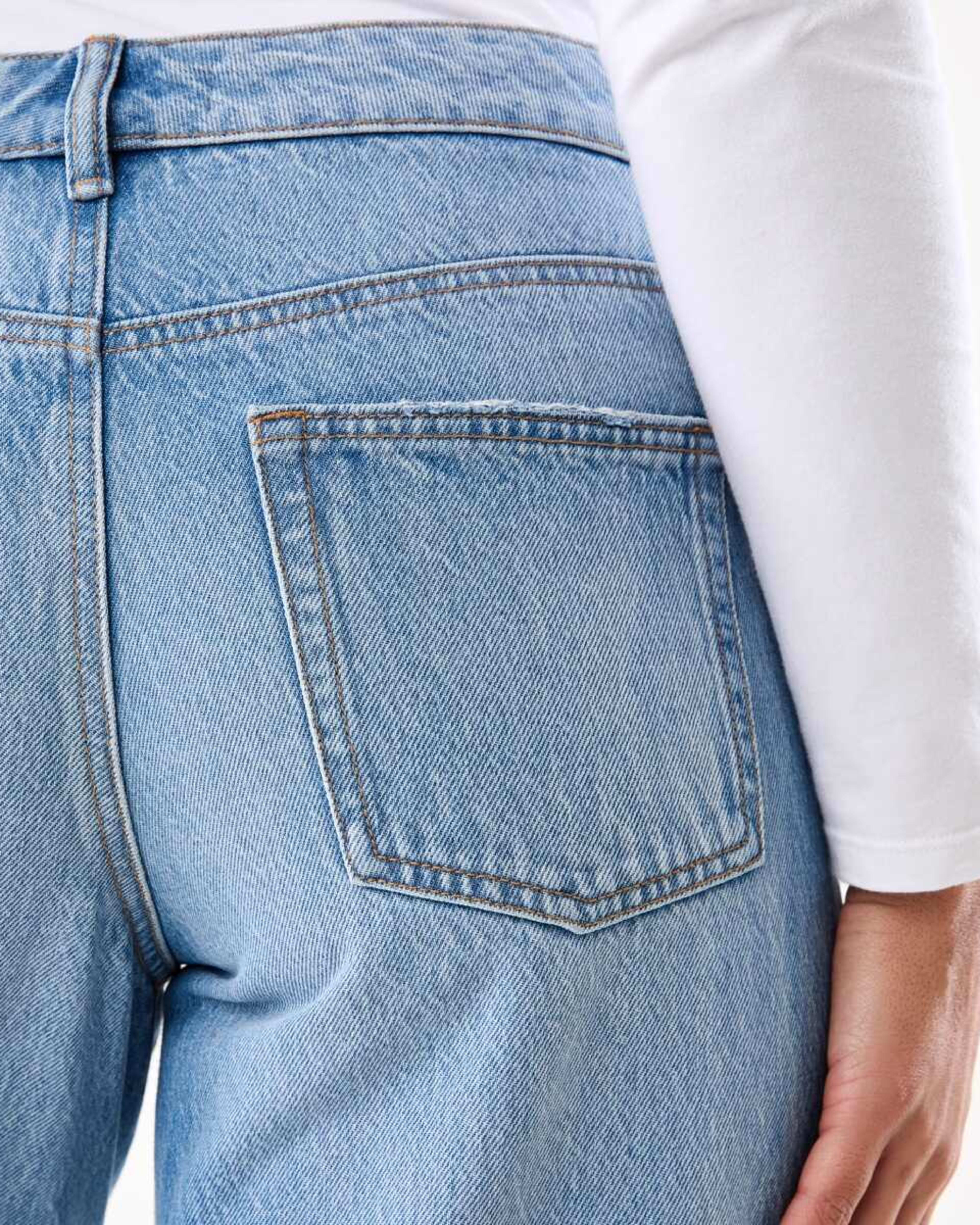 6 Wide Leg Raw Hem Jeans MID WASH, 6 of 7