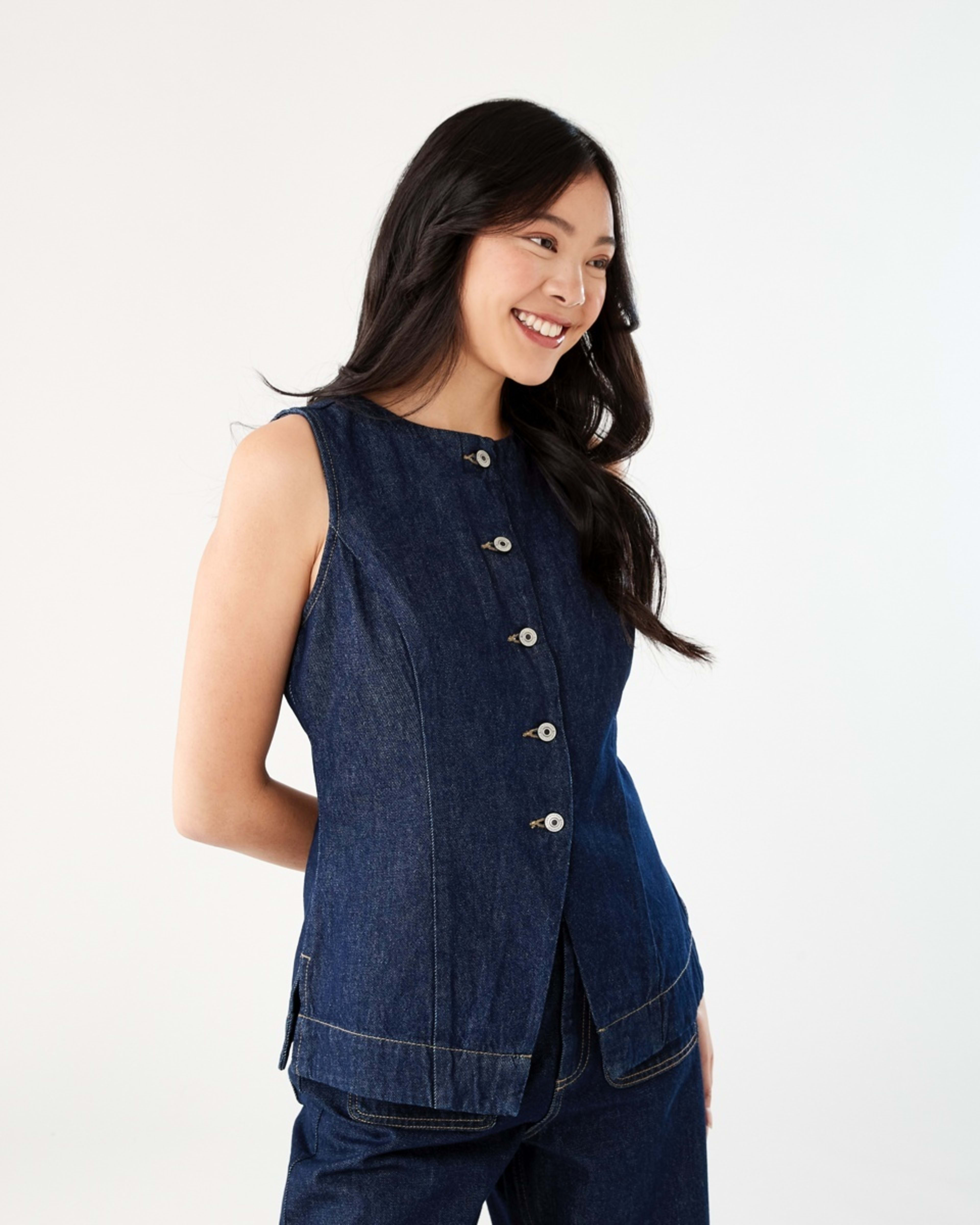 3 Sleeveless Longline Denim Vest INDIGO WASH, 3 of 8
