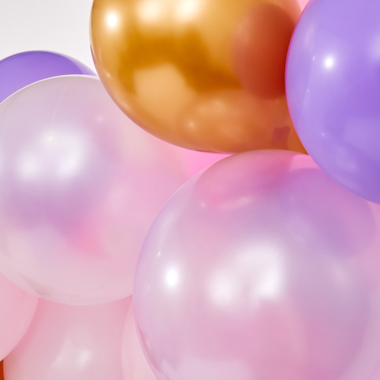 Extreme Balloon and Streamer Backdrop Kmart