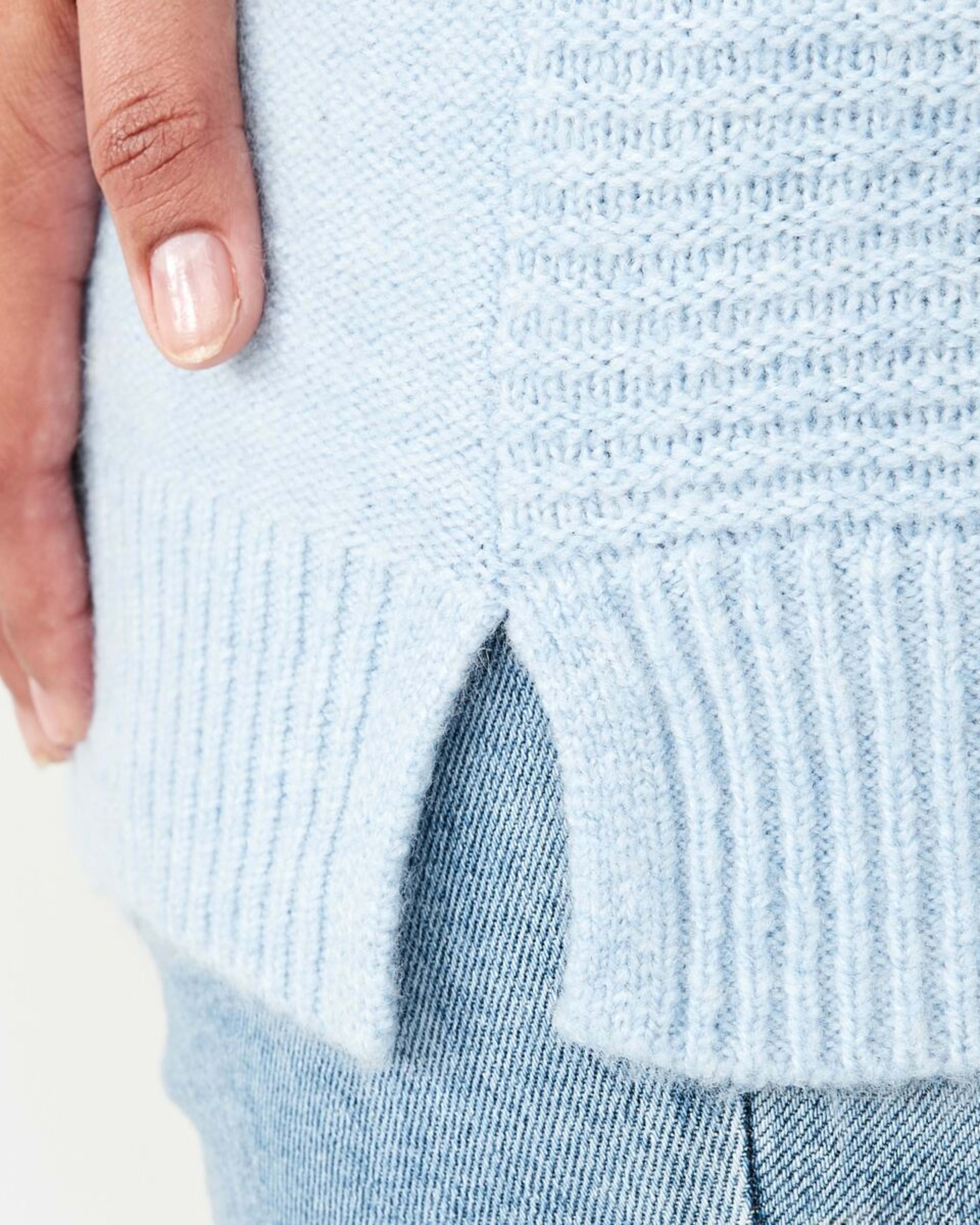 6 Curve Cable V-Neck Jumper Skyway Marl, 6 of 6
