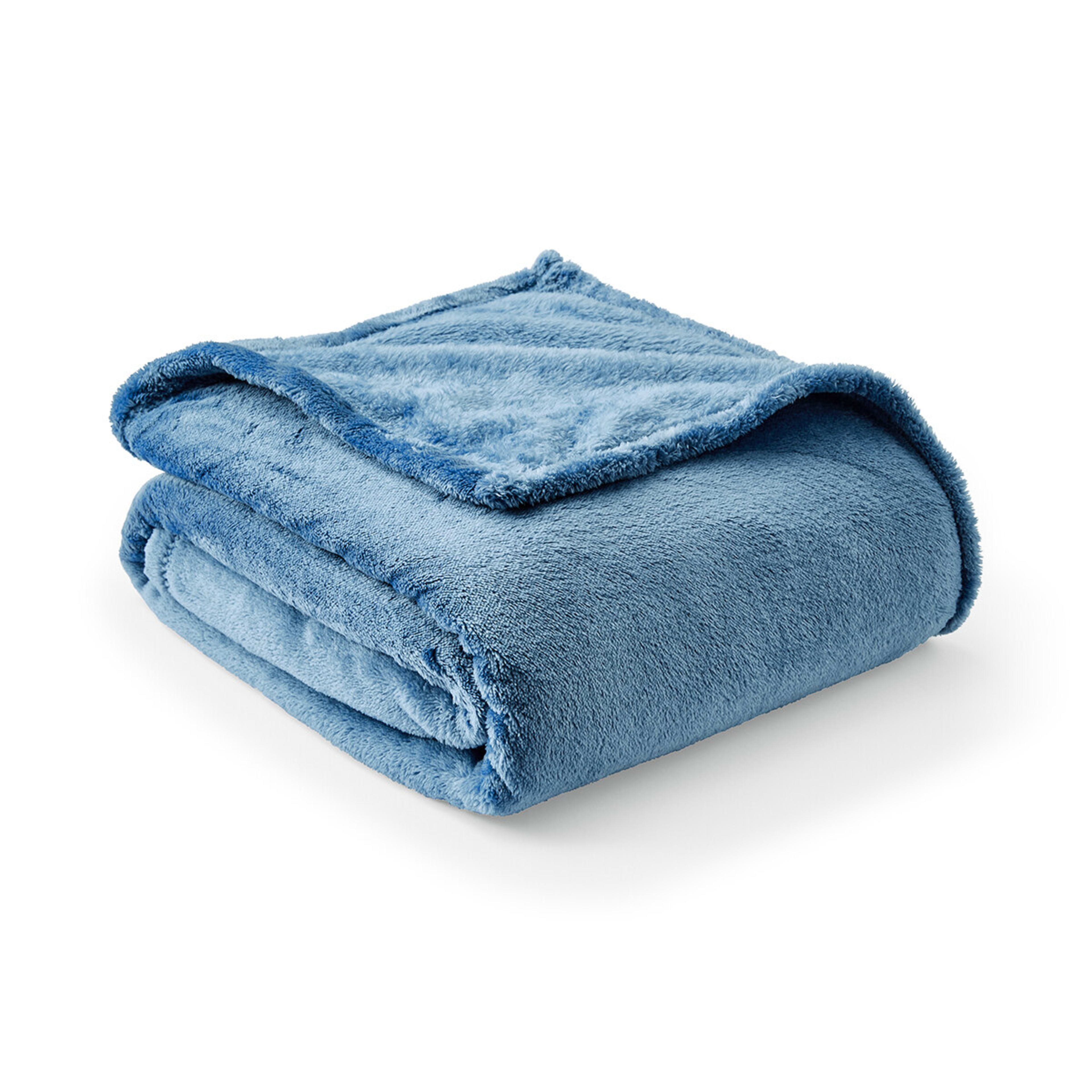 1 Plush Blanket - Single Bed, Blue