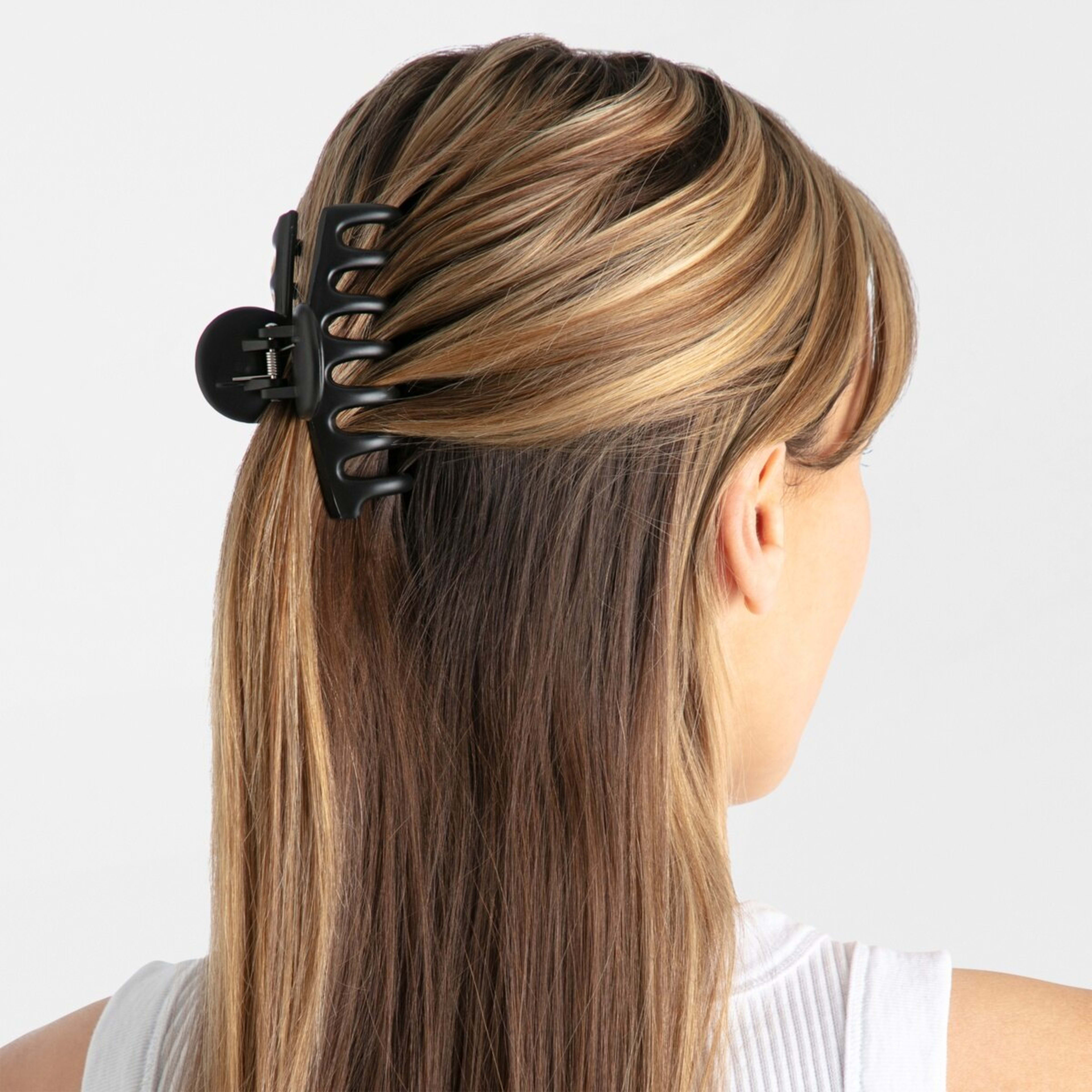 3 OXX Haircare Black Medium Barrel Claw Hair Clip, 3 of 4