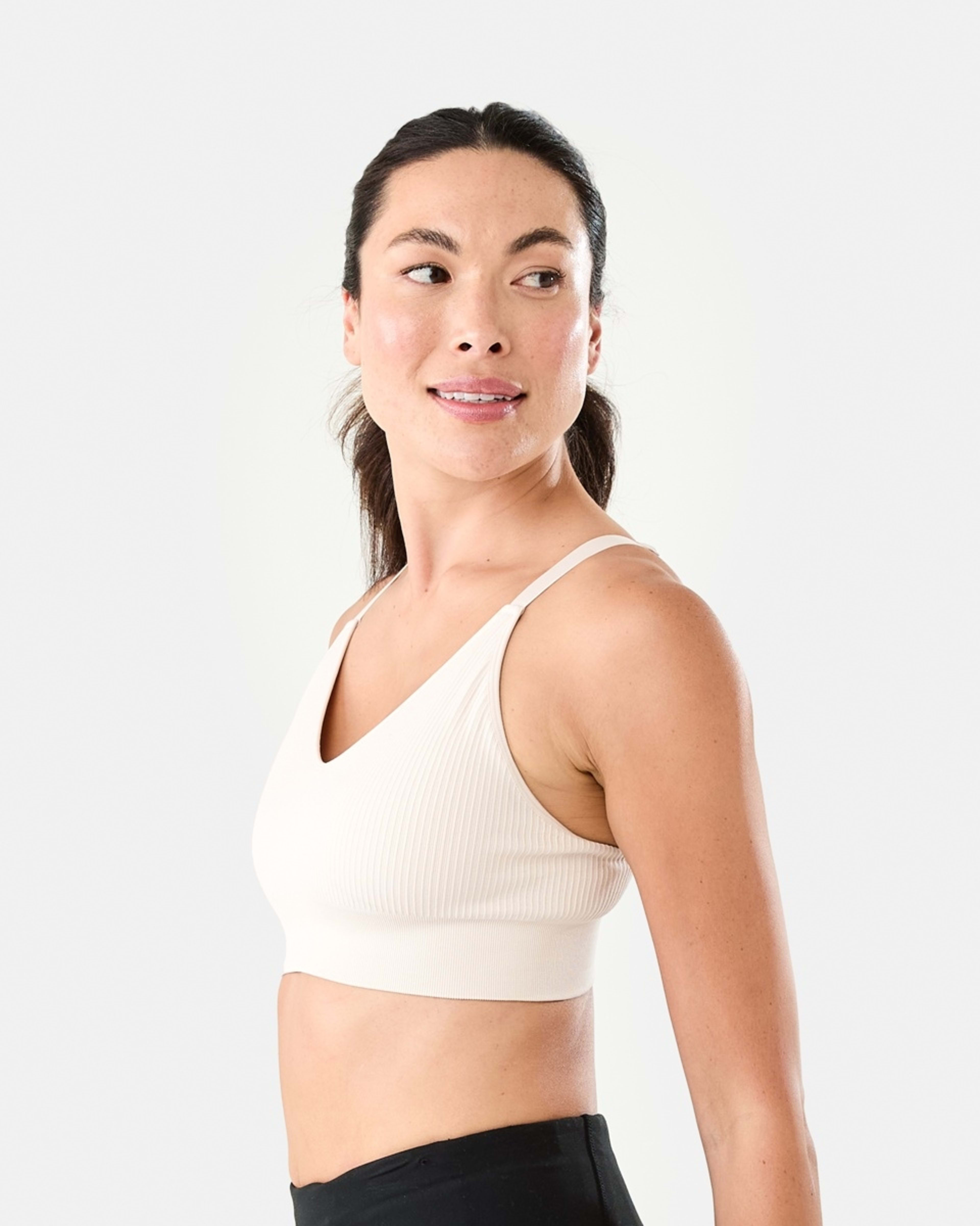 2 Sports Medium Support Seamfree Crop Top CLOUD BEIGE, 2 of 8