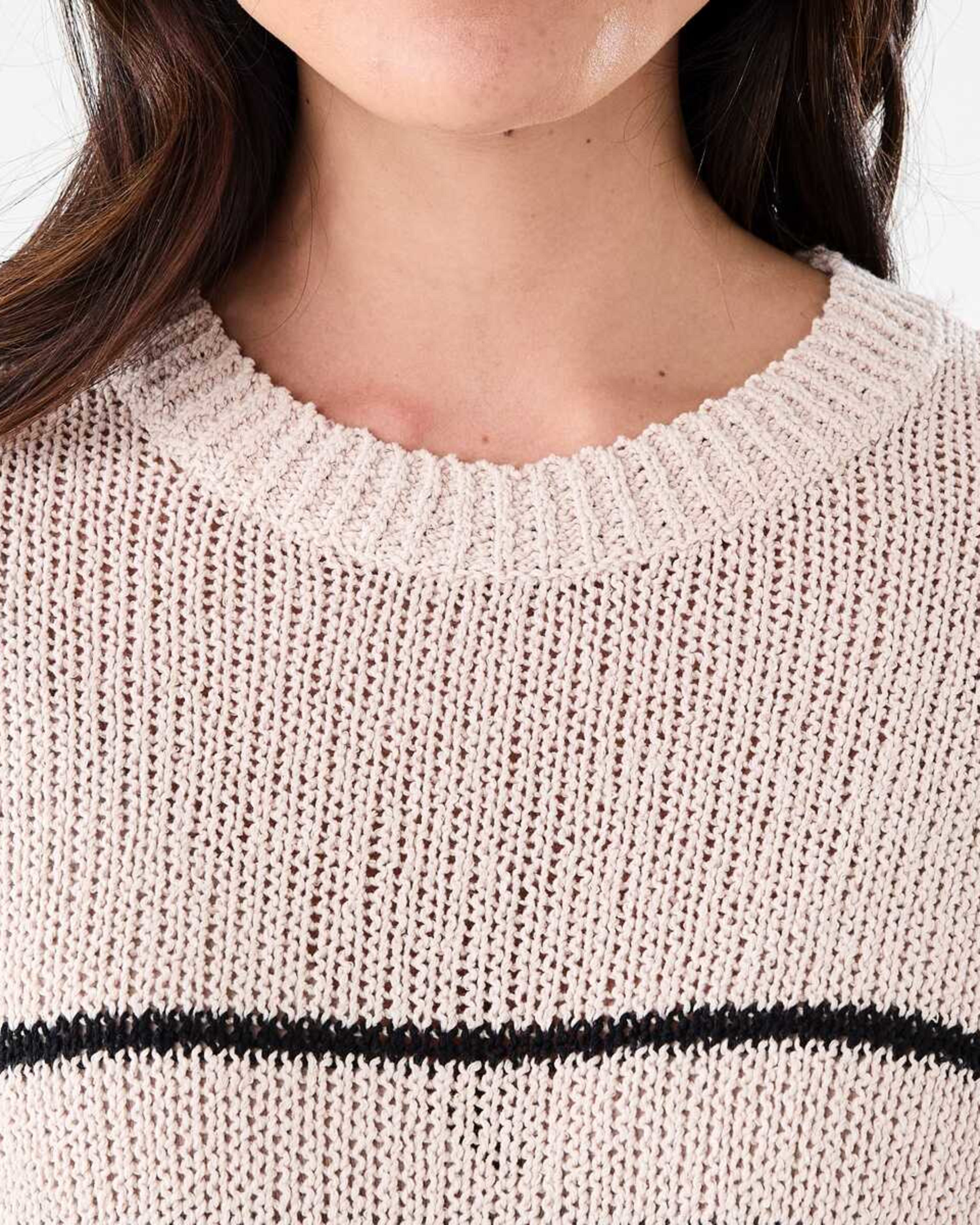 5 Cotton Slub Crew Jumper Bge Bk Stp, 5 of 5