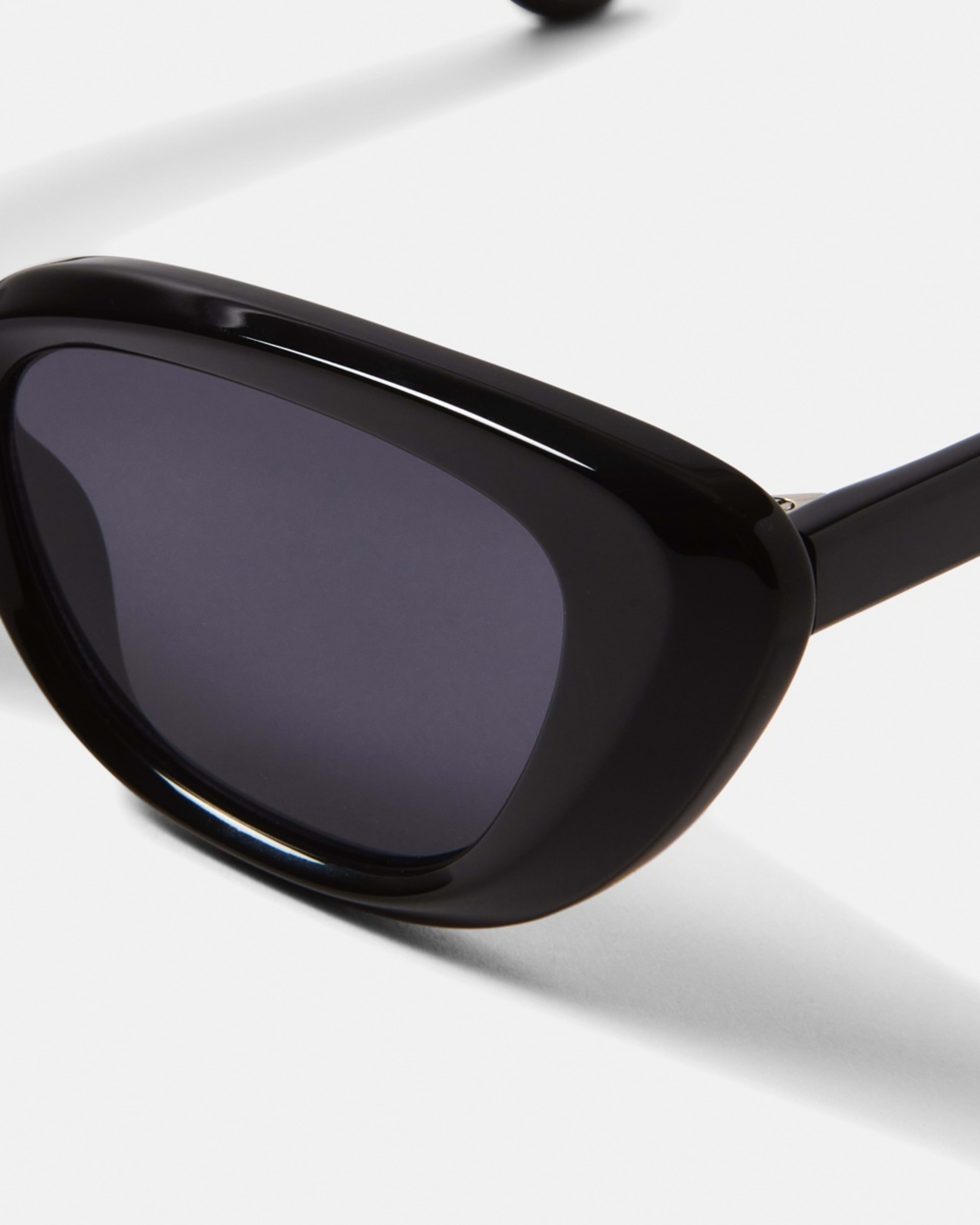 3 Womens Cat Eye Sunglasses ACCESSORIES BLACK, 3 of 6