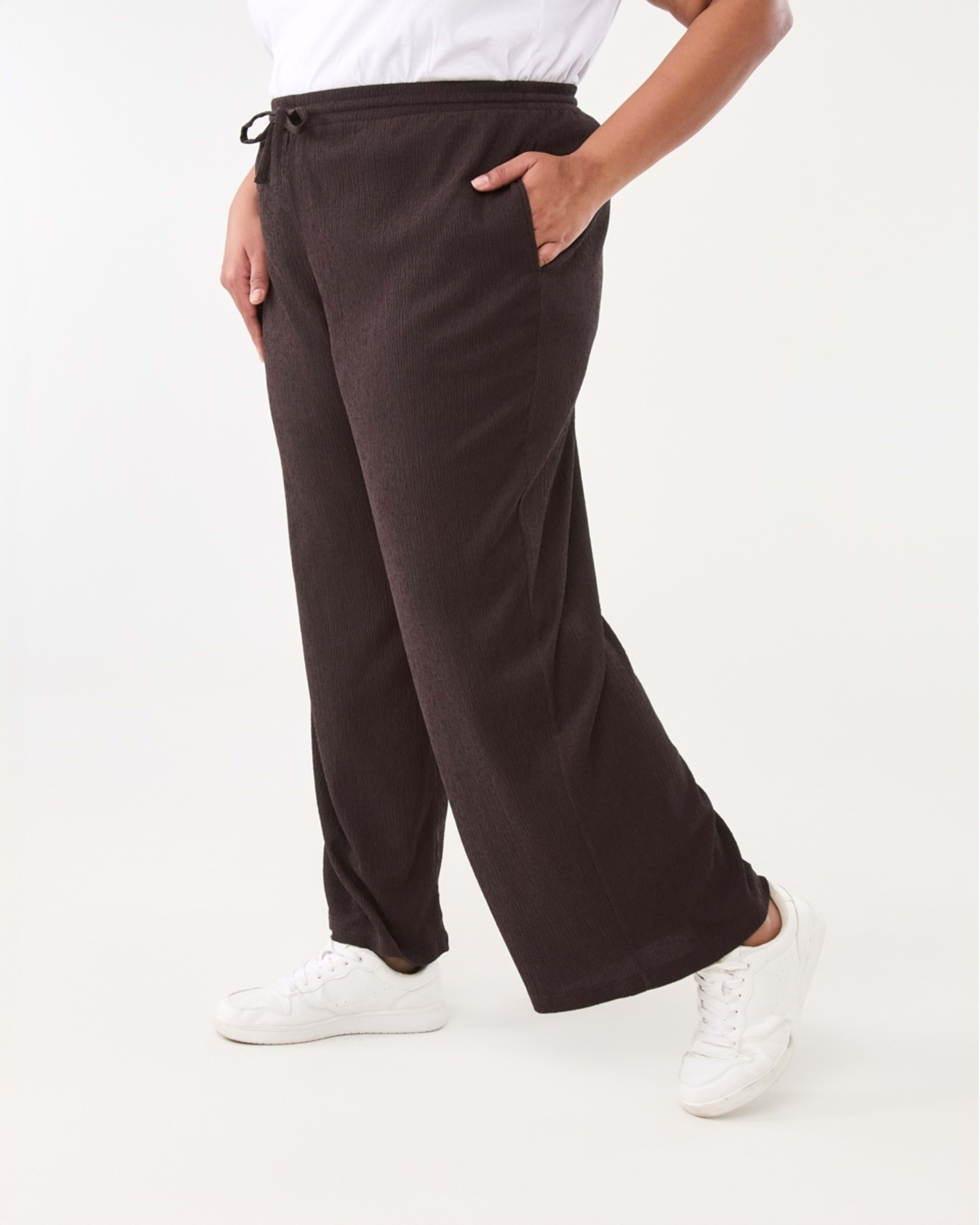 2 Curve Textured Wide Leg Pants Choc Plum, 2 of 5