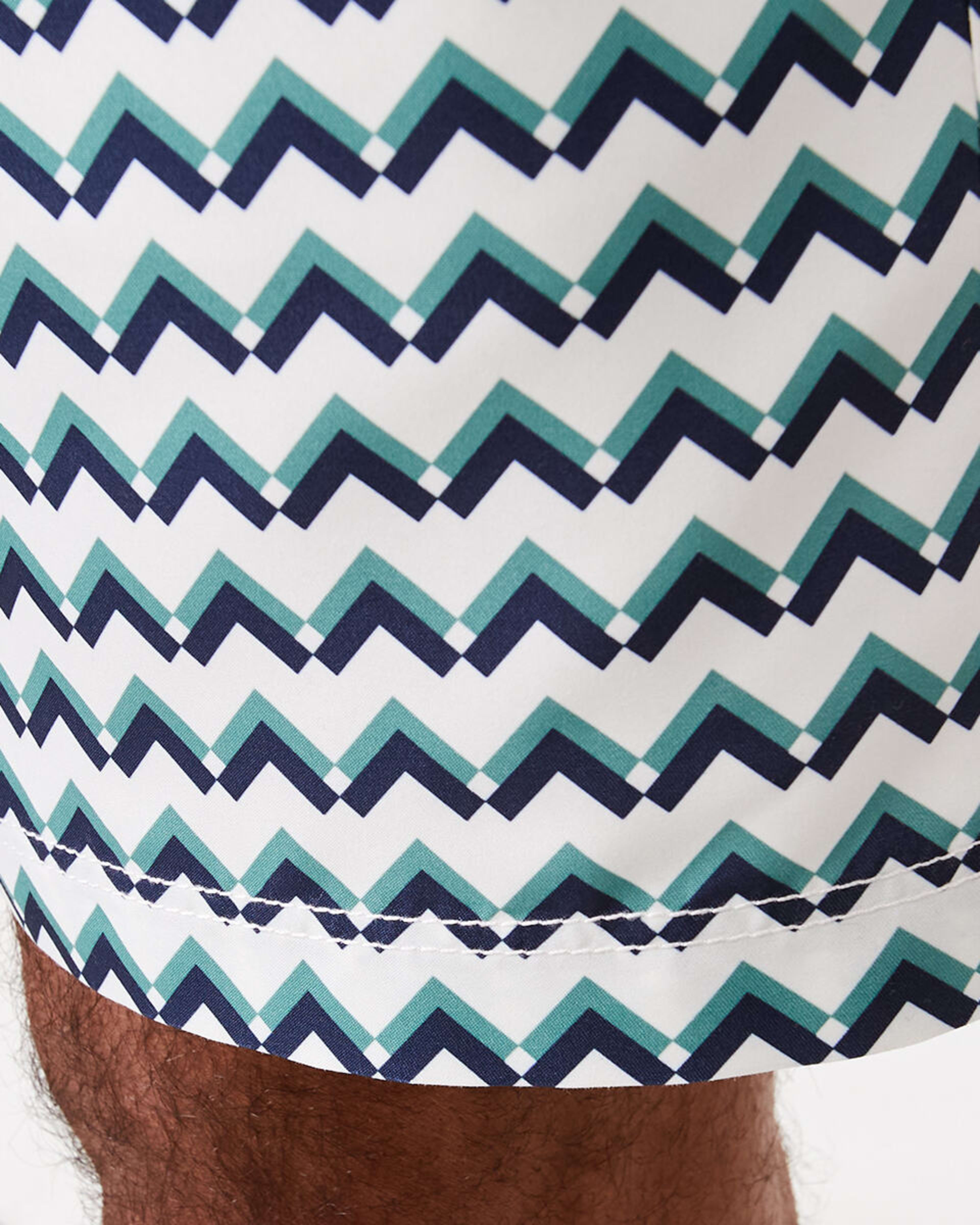 6 Mid Length Boardshorts Wht Zigzag, 6 of 7