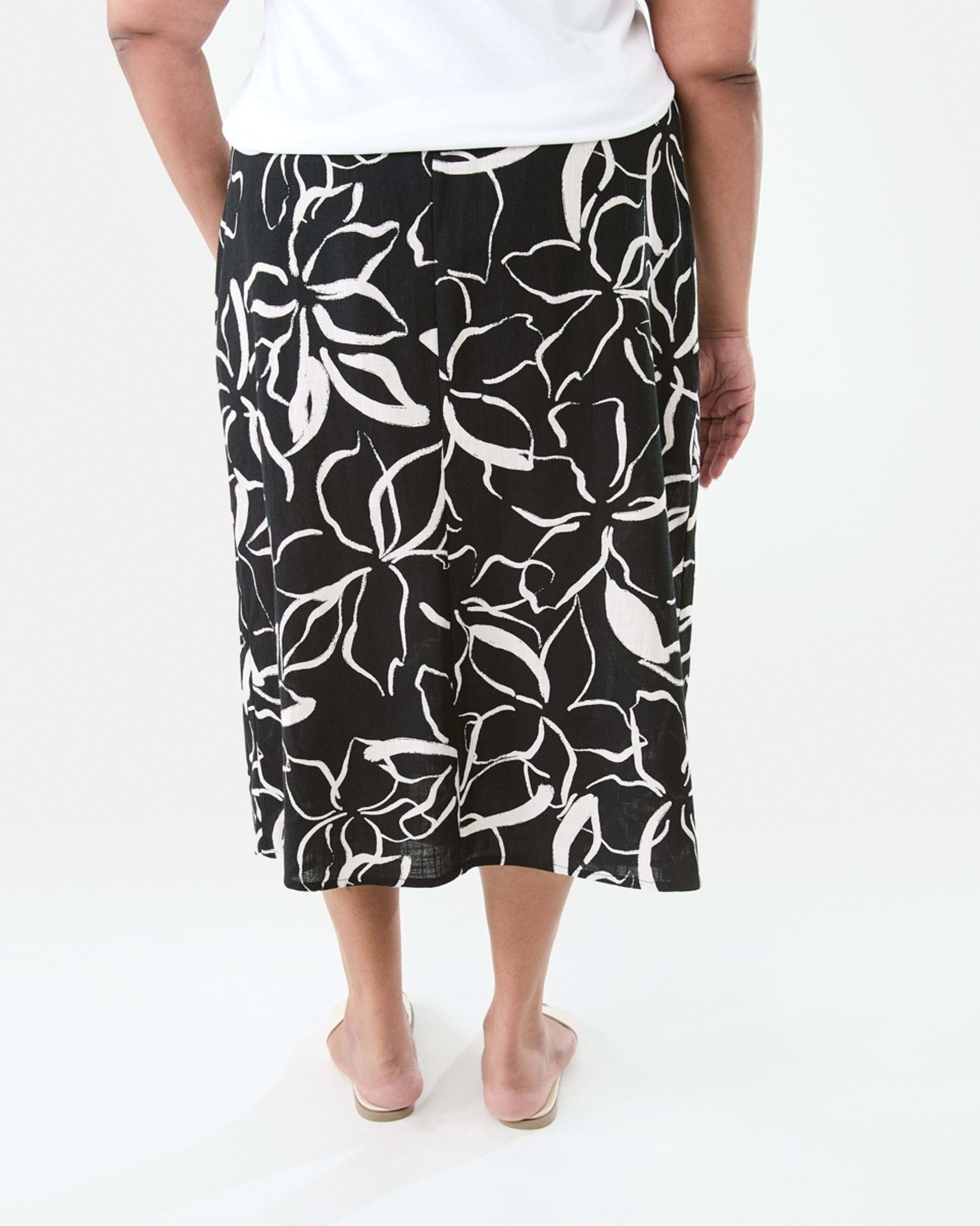 3 Curve Printed Relaxed Skirt Sktchflr B, 3 of 5