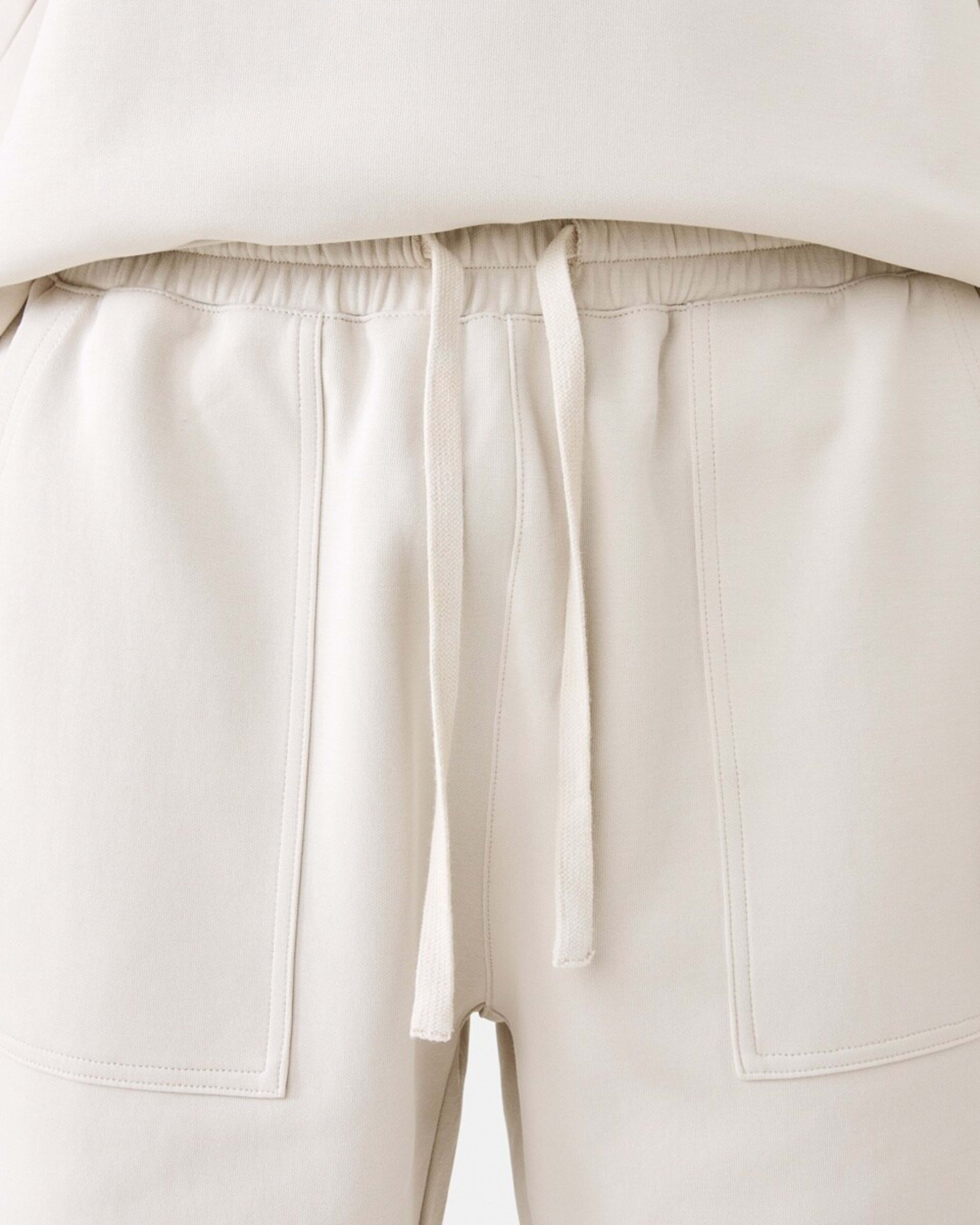 5 Elastic Waist Interlock Knit Shorts DUNE, 5 of 7