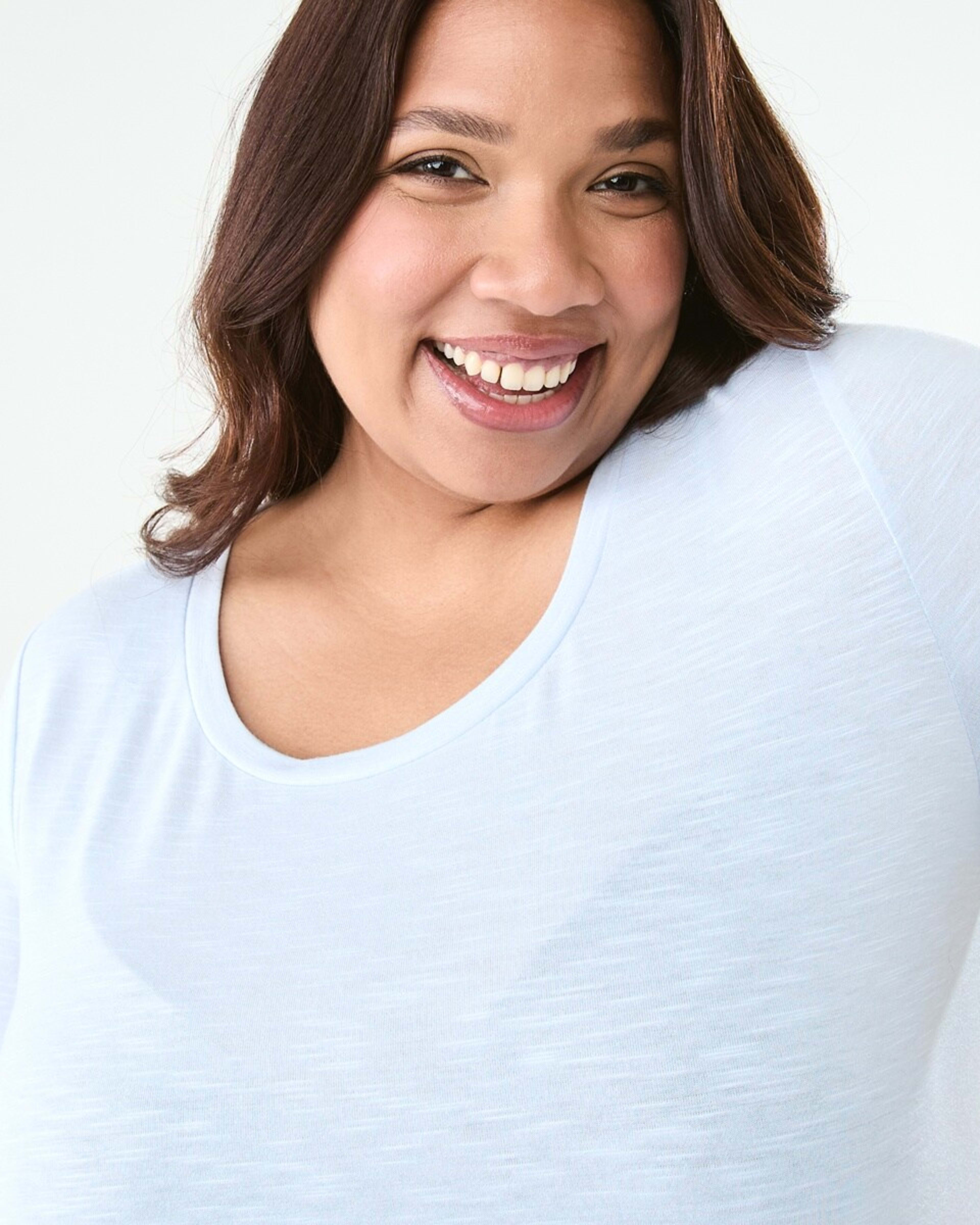 4 Curve Short Sleeve Slub Round Neck T-shirt Skyway, 4 of 6