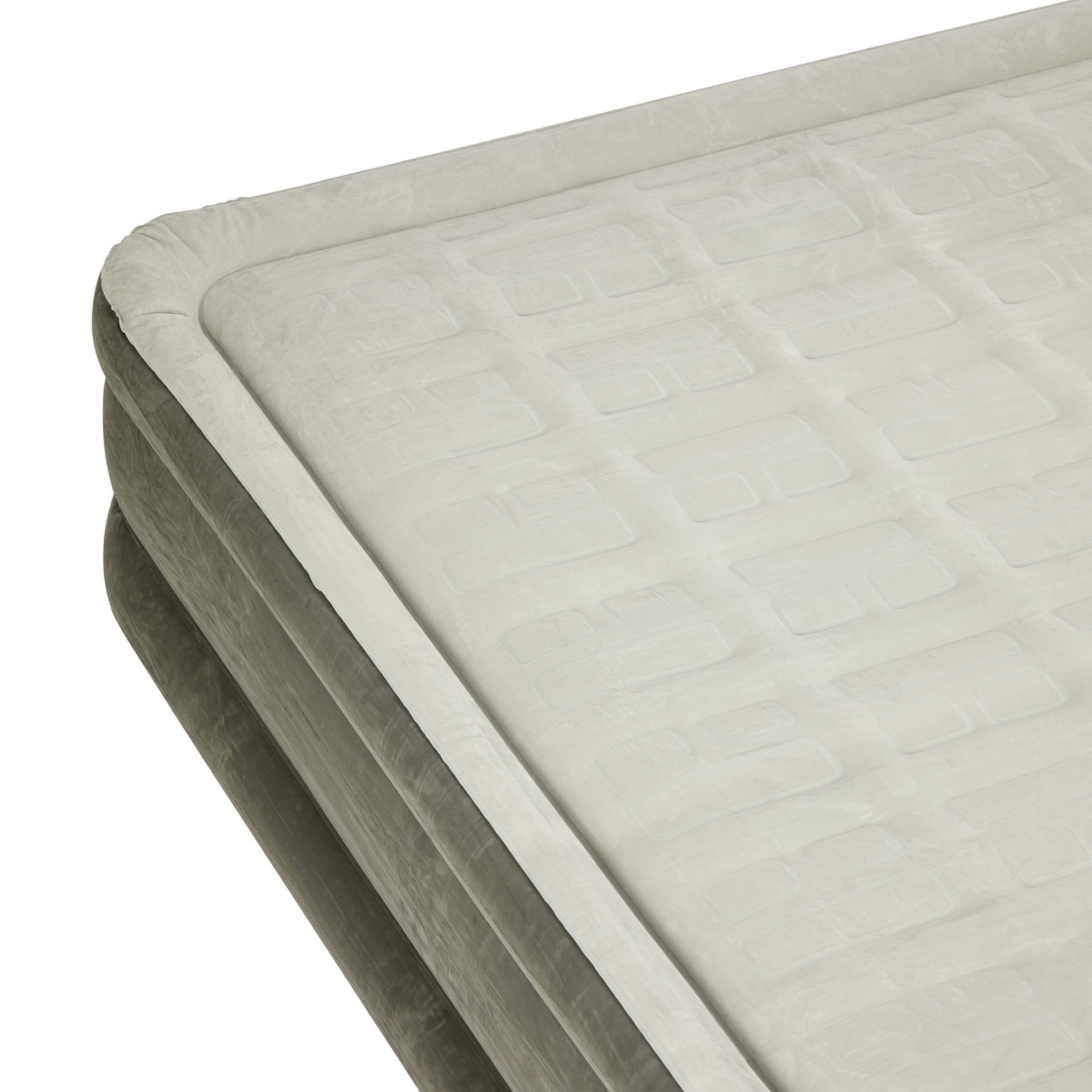 7 Deluxe Queen Air Bed with Built-In Pump, 7 of 10