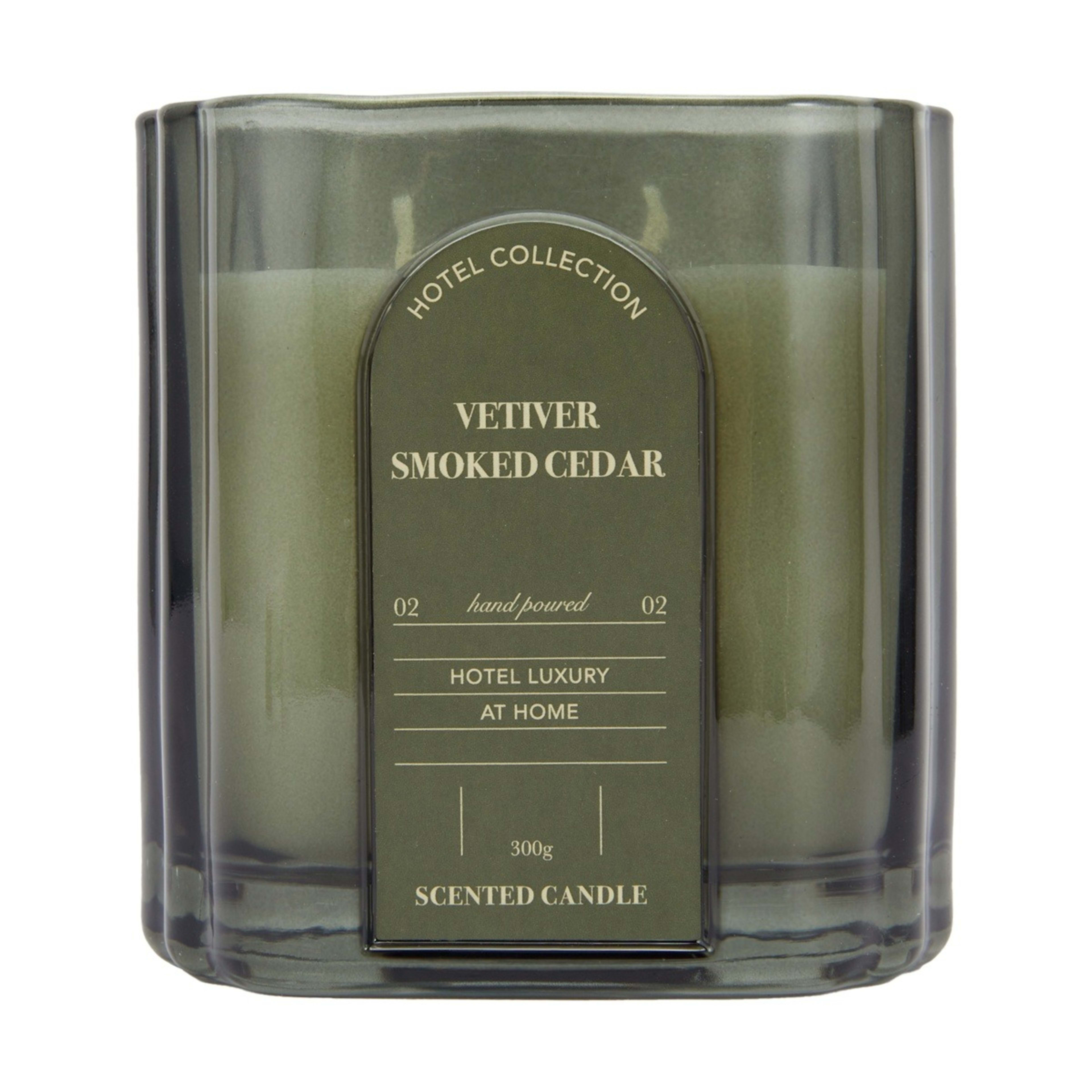 4 Vetiver Hotel Glass Candle, 4 of 7