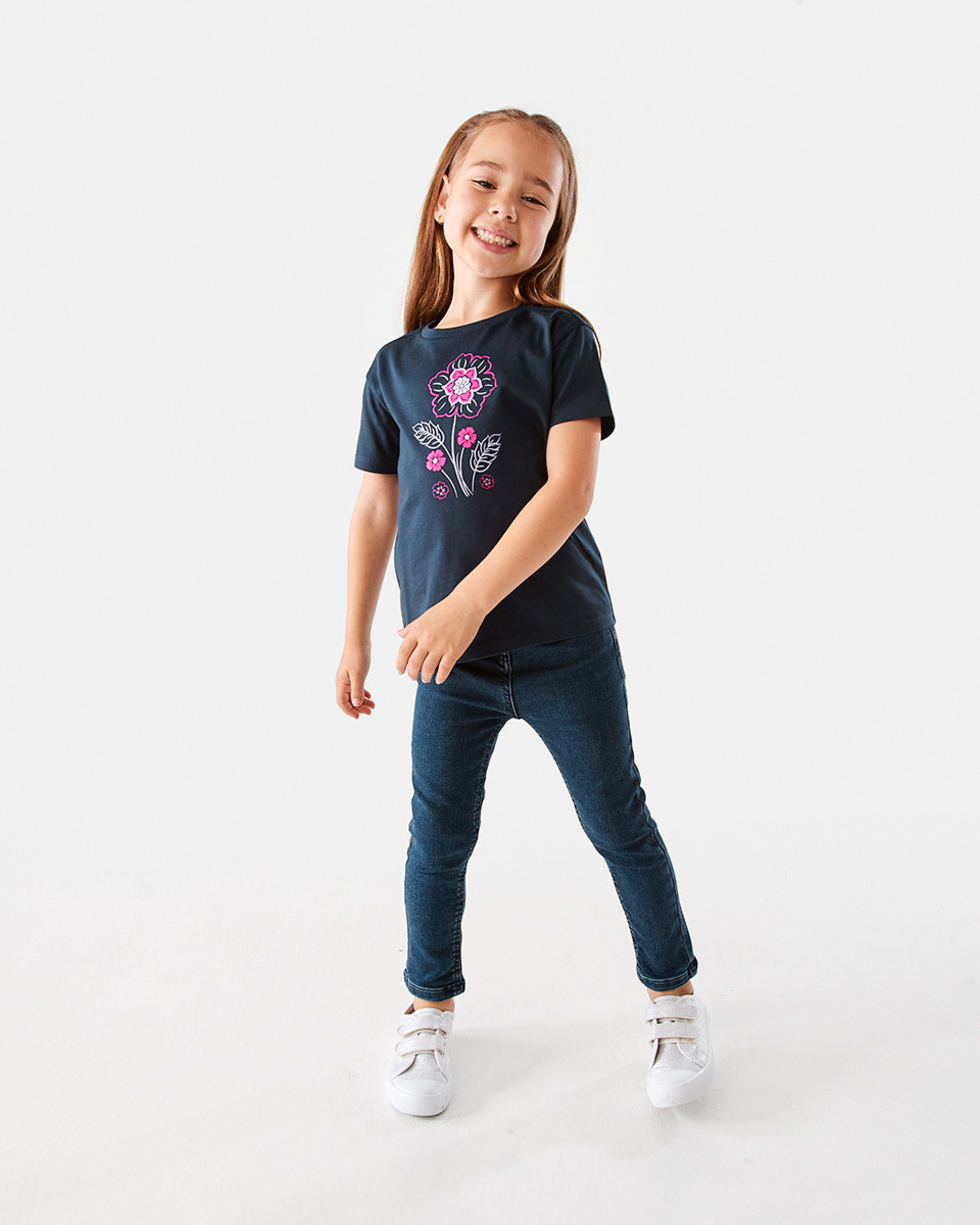 5 Short Sleeve Chest Print T-shirt Flower, 5 of 8