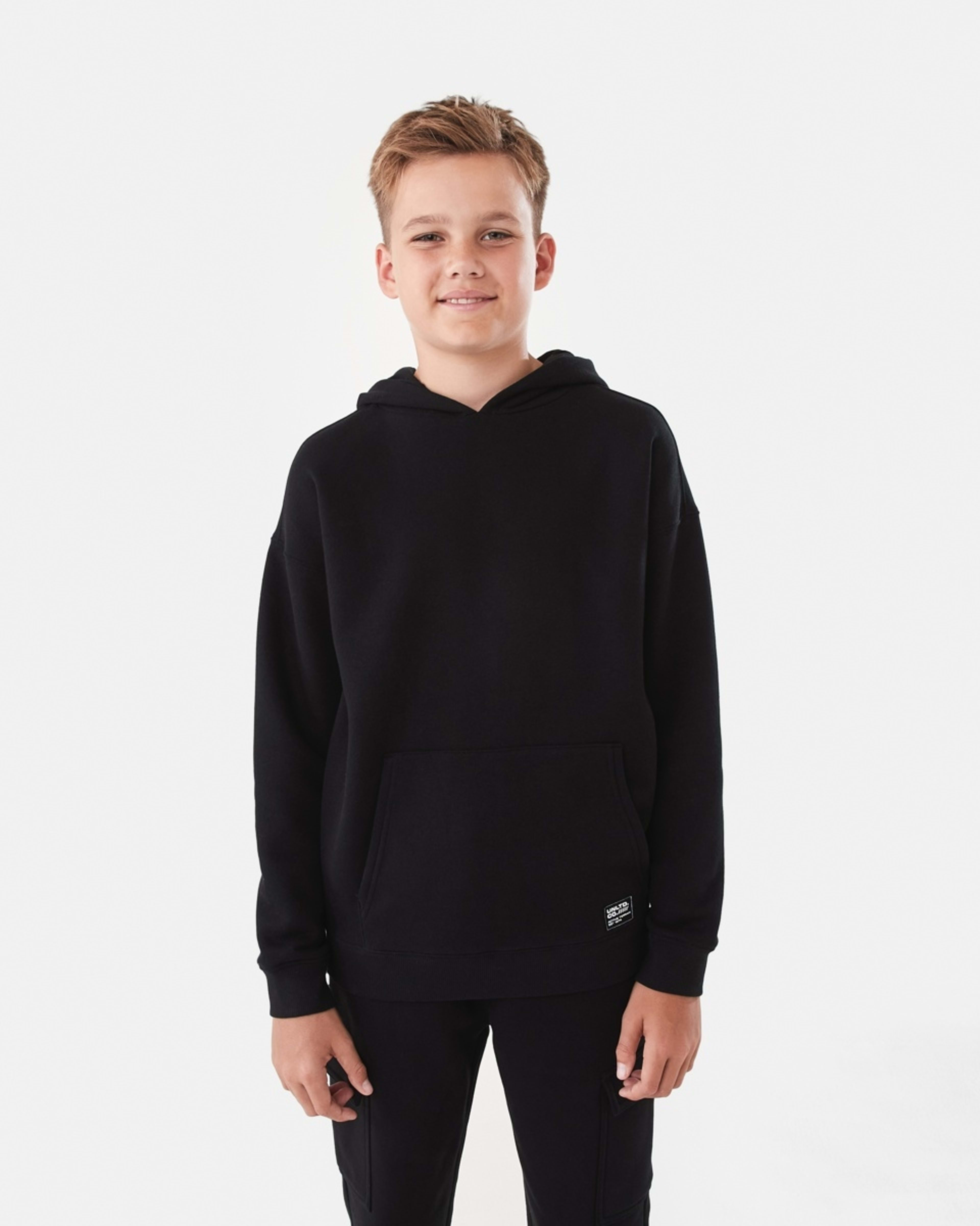 1 Oversized Hoodie With Pocket Black