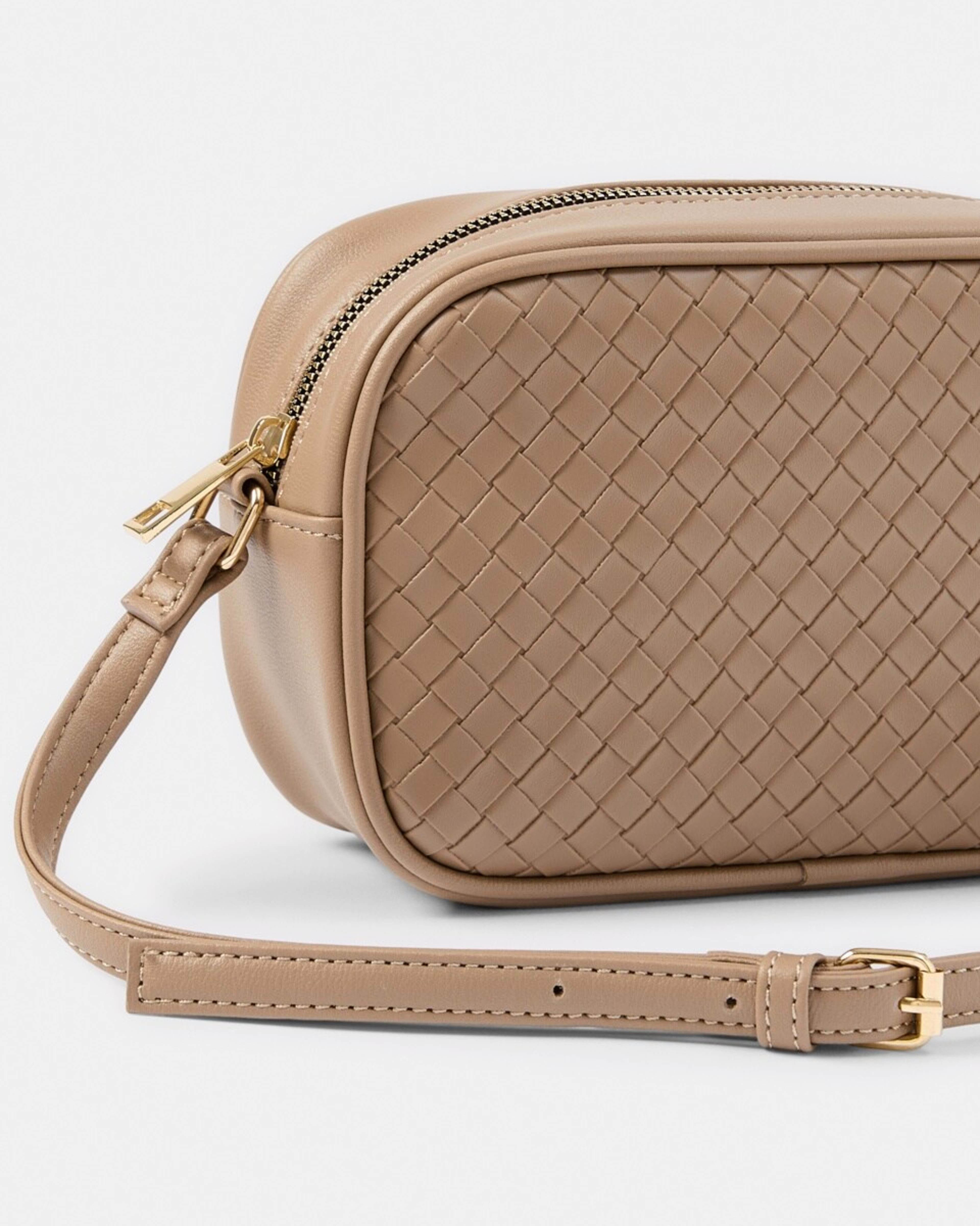 3 Woven Crossbody Bag HAZELNUT LATTE, 3 of 6