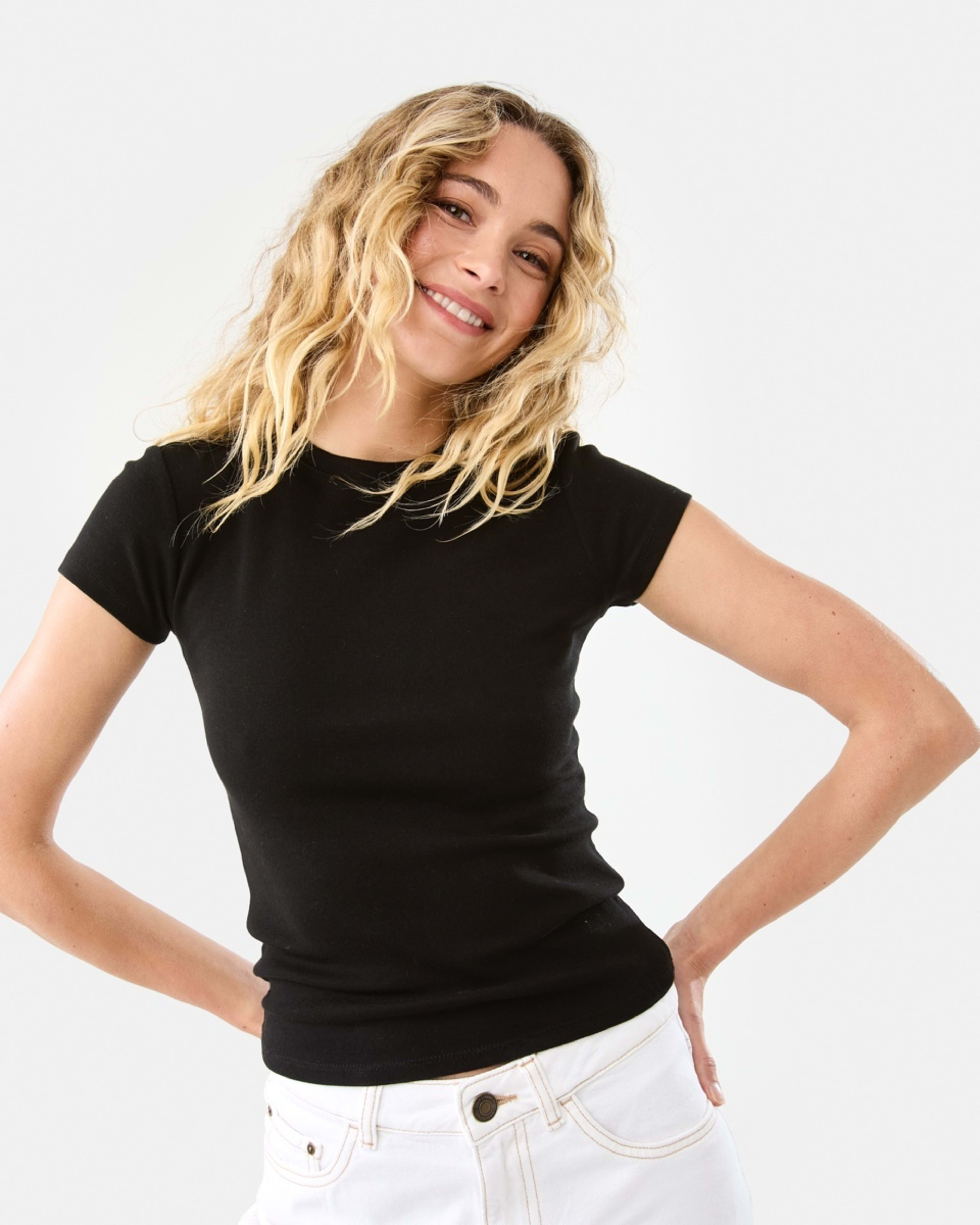 1 Short Sleeve Neat Fit T-shirt BLACK