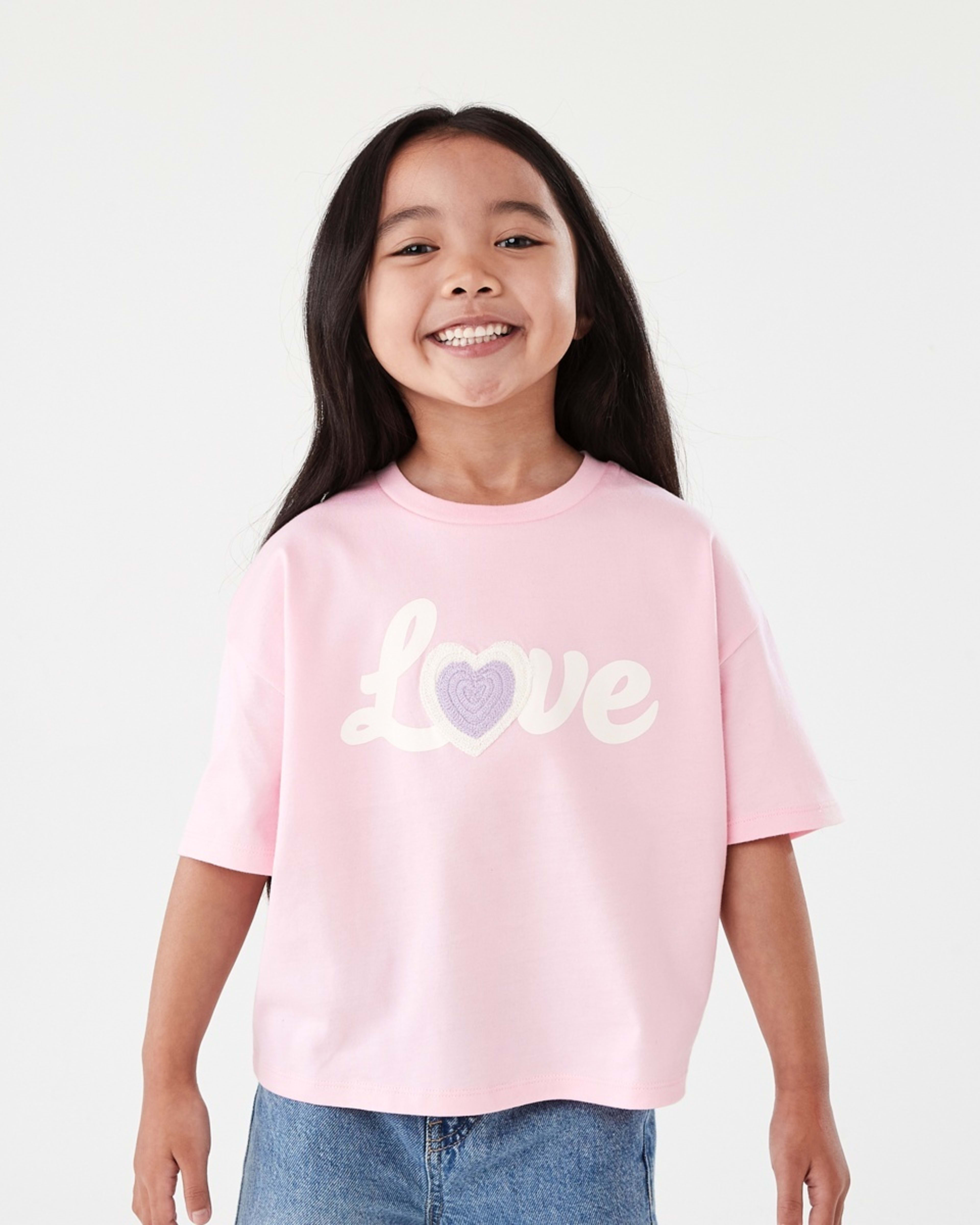 1 Short Sleeve Oversized Applique T-shirt Love, 1 of 8