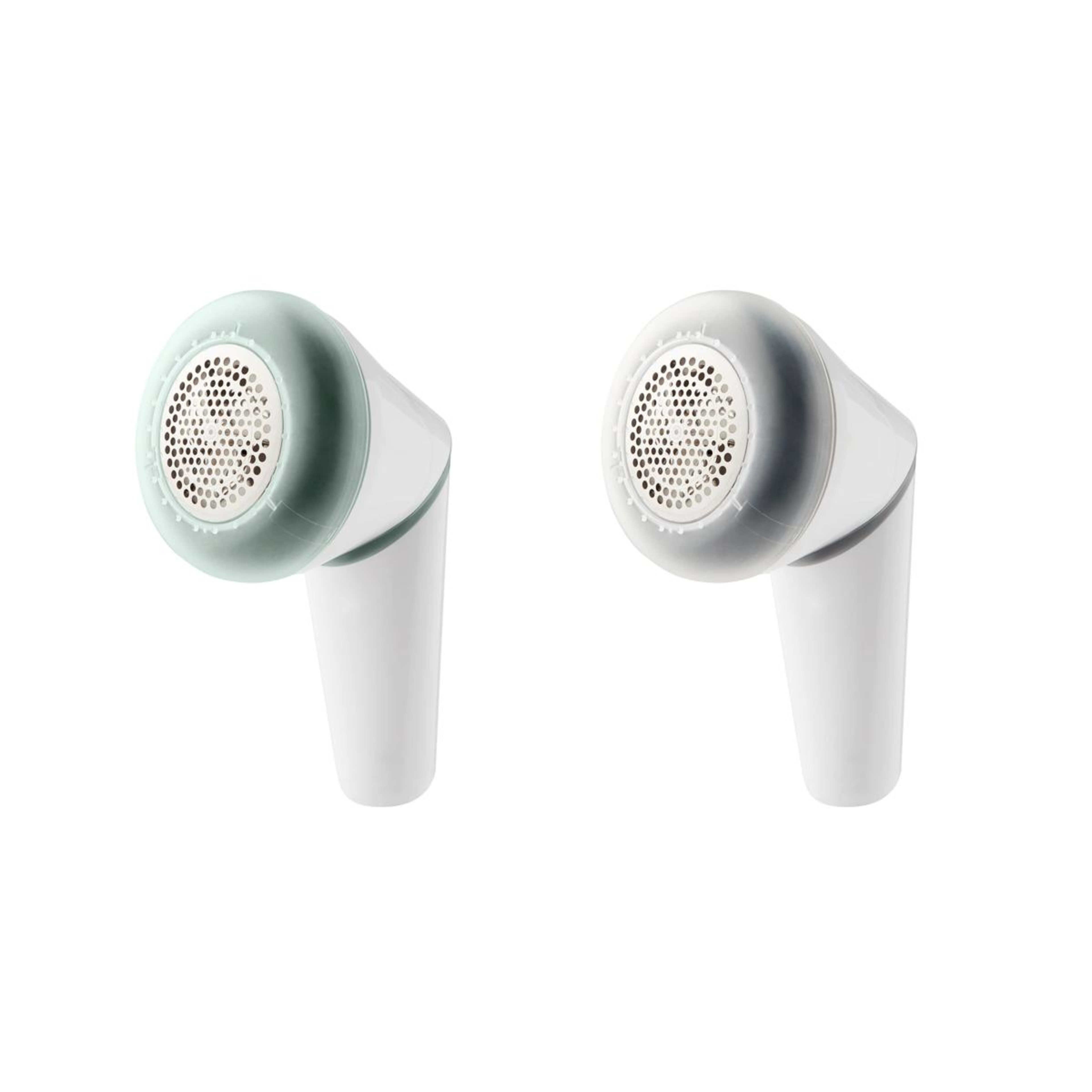 1 Rechargeable Fabric Shaver, 1 of 10